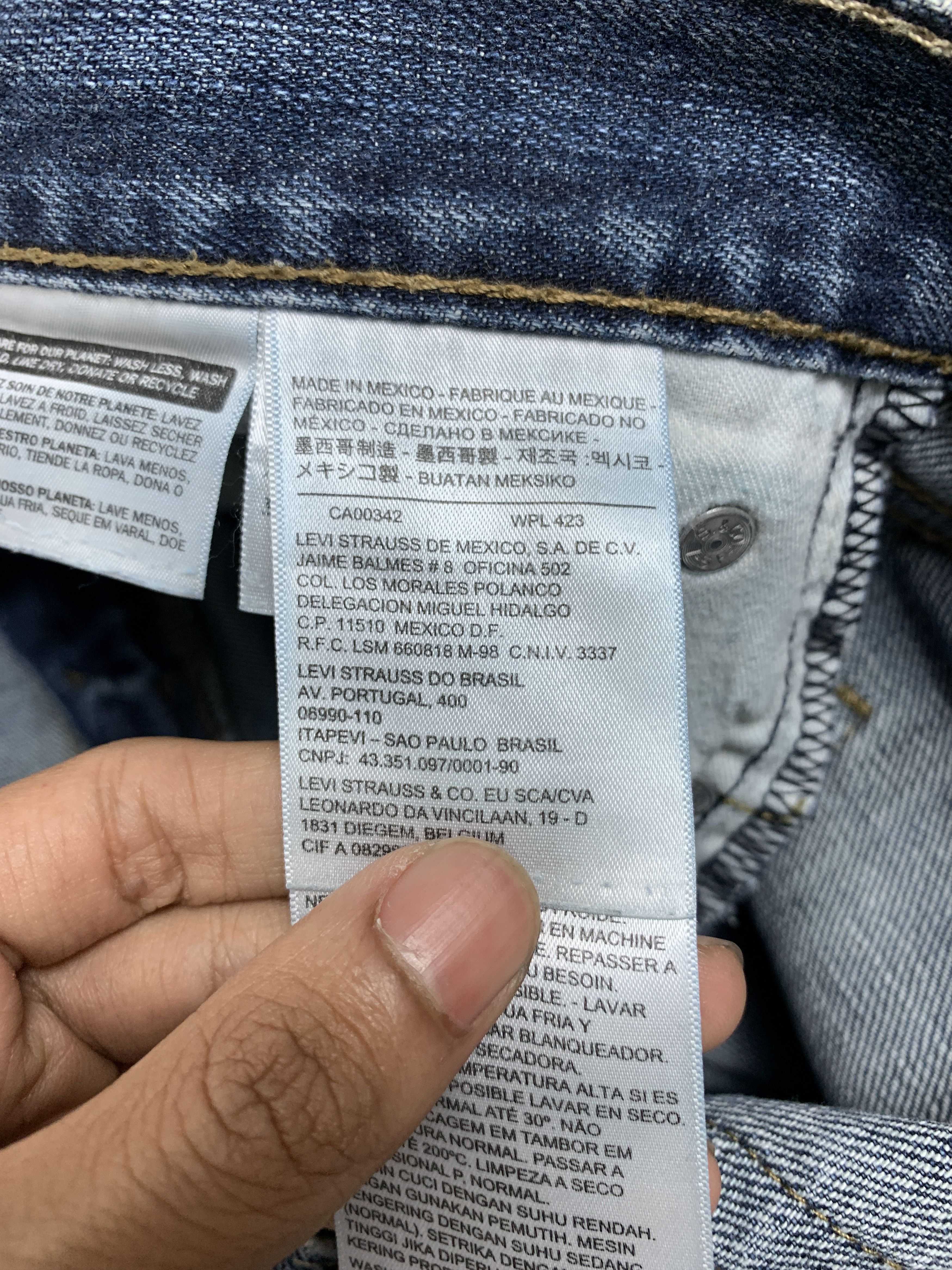 Levi's Vintage Levis 514 Straight Cut Distressed Faded Jeans P0388 Size US 32 / EU 48 - 15 Thumbnail