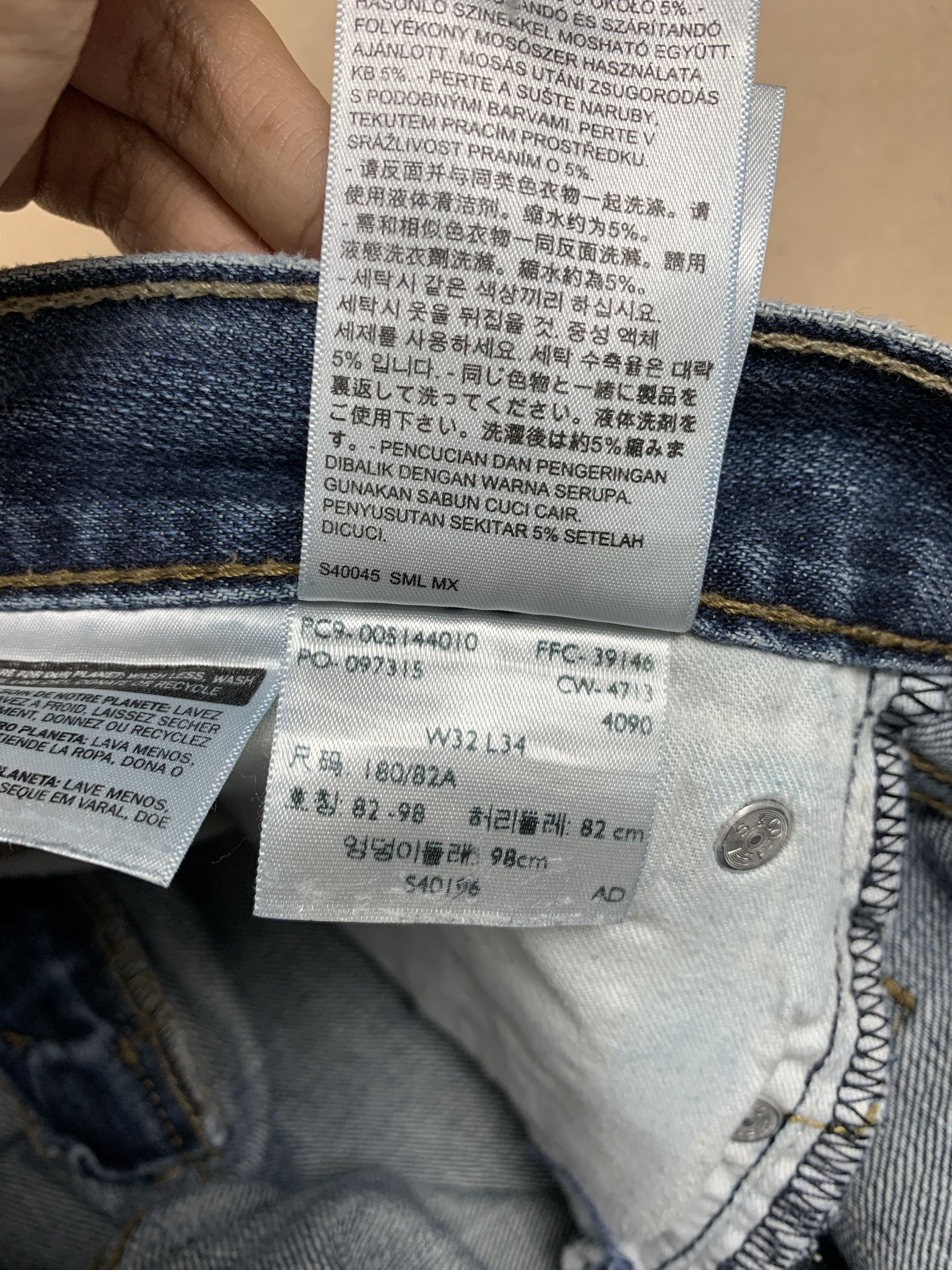 Levi's Vintage Levis 514 Straight Cut Distressed Faded Jeans P0388 Size US 32 / EU 48 - 19 Thumbnail