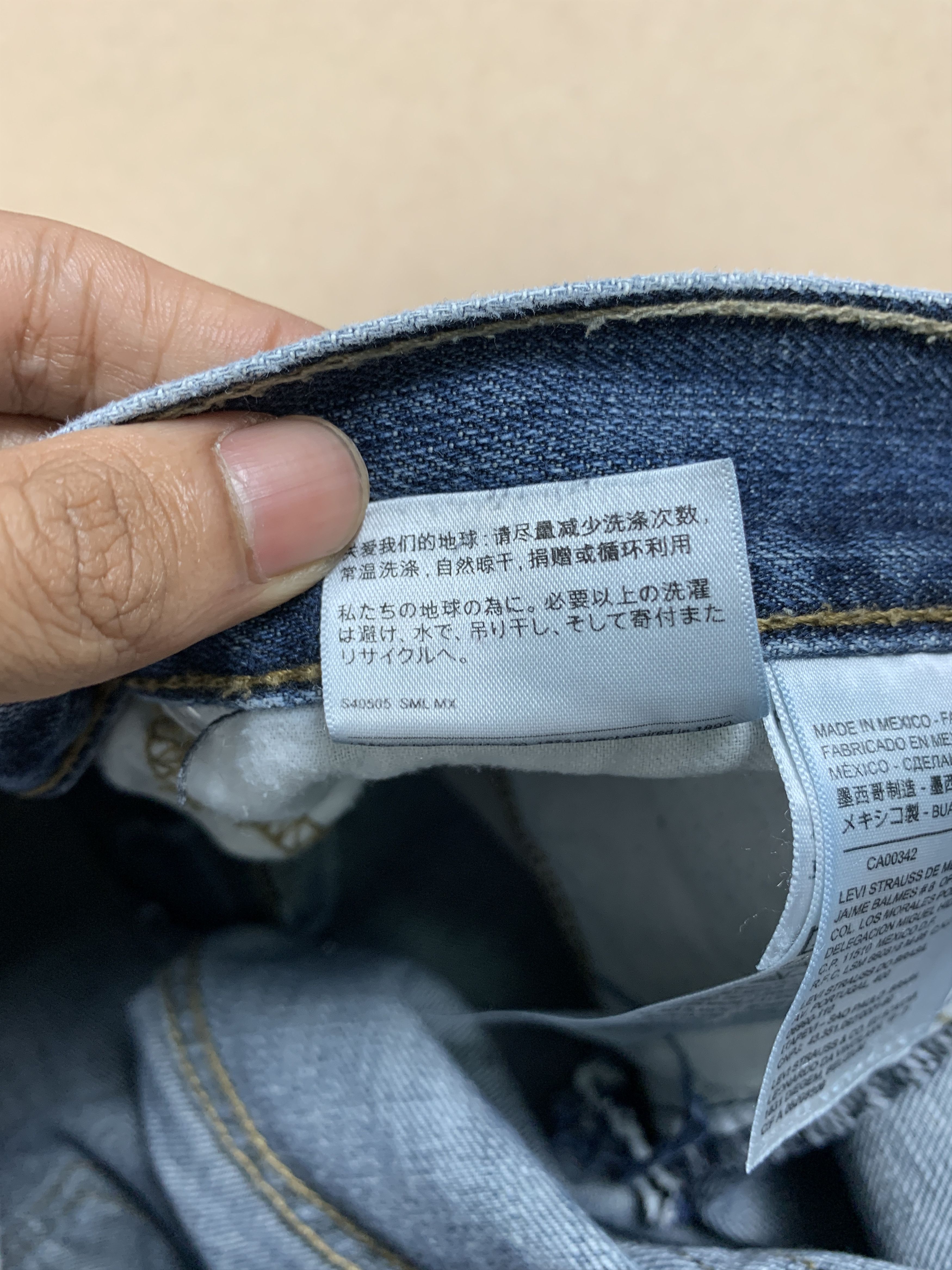 Levi's Vintage Levis 514 Straight Cut Distressed Faded Jeans P0388 Size US 32 / EU 48 - 14 Thumbnail