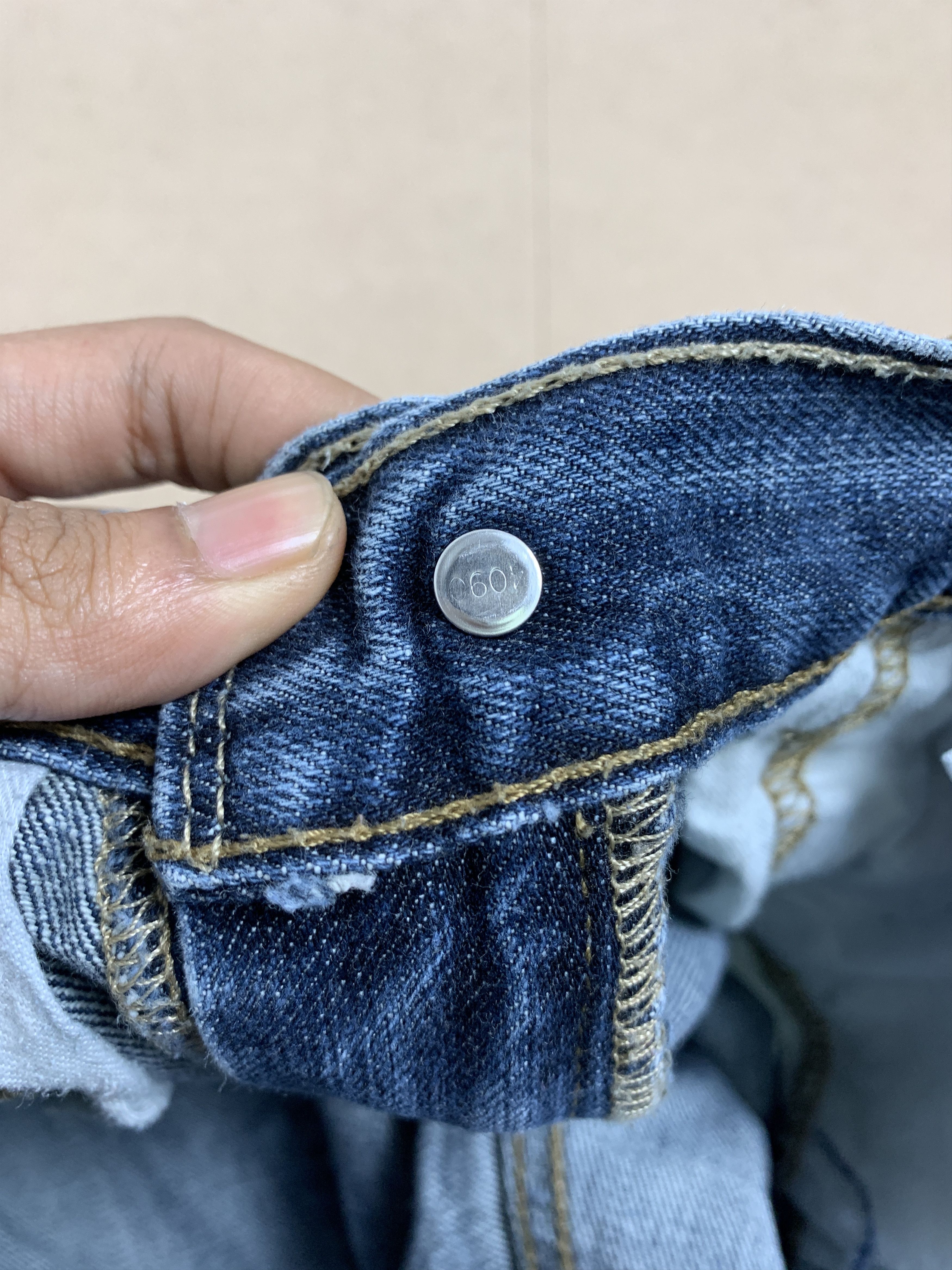 Levi's Vintage Levis 514 Straight Cut Distressed Faded Jeans P0388 Size US 32 / EU 48 - 20 Thumbnail
