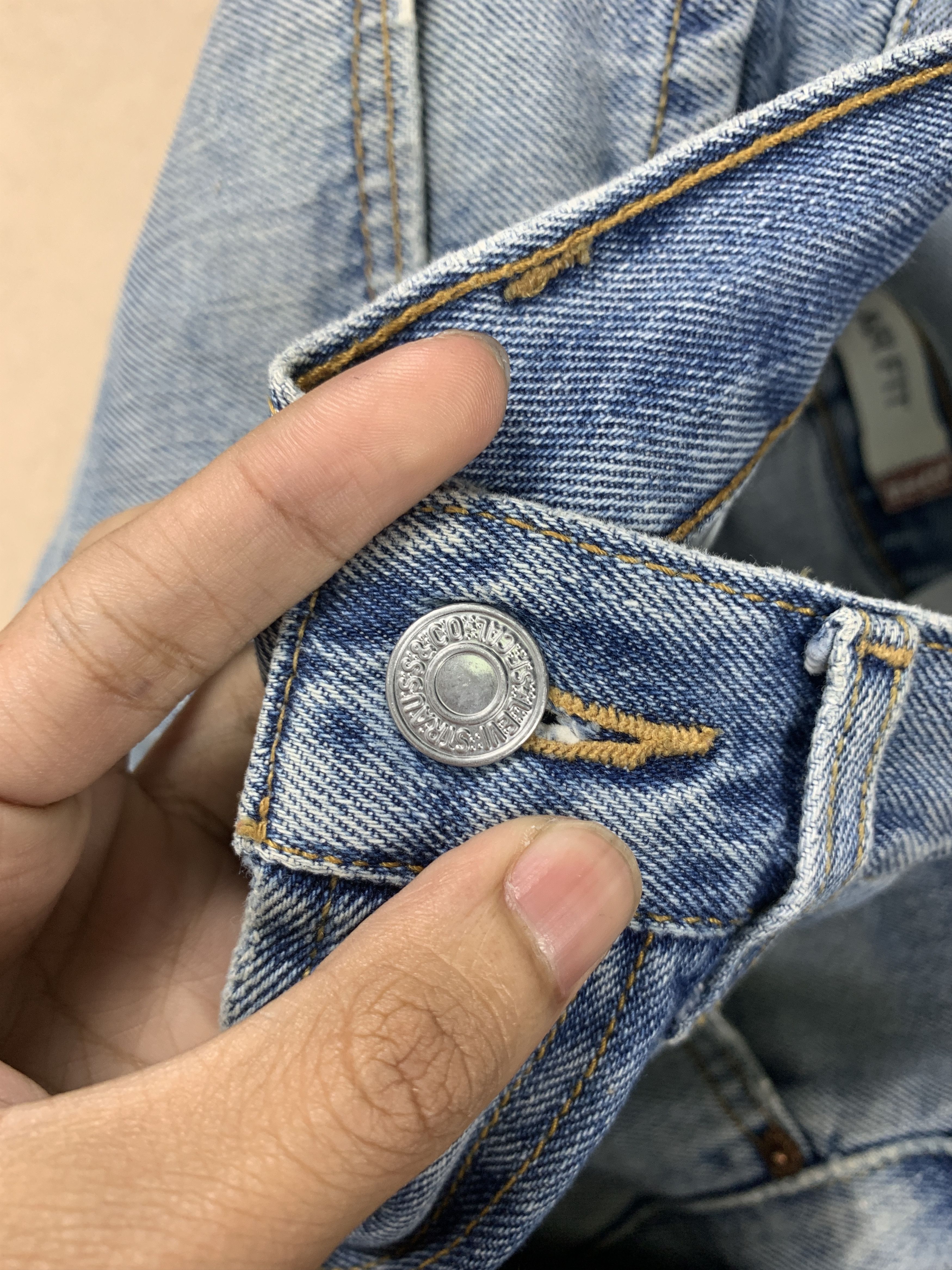 Levi's × Vintage Vintage LEVI'S 505 Straight Cut Faded Distressed Jeans Size US 31 - 15 Thumbnail