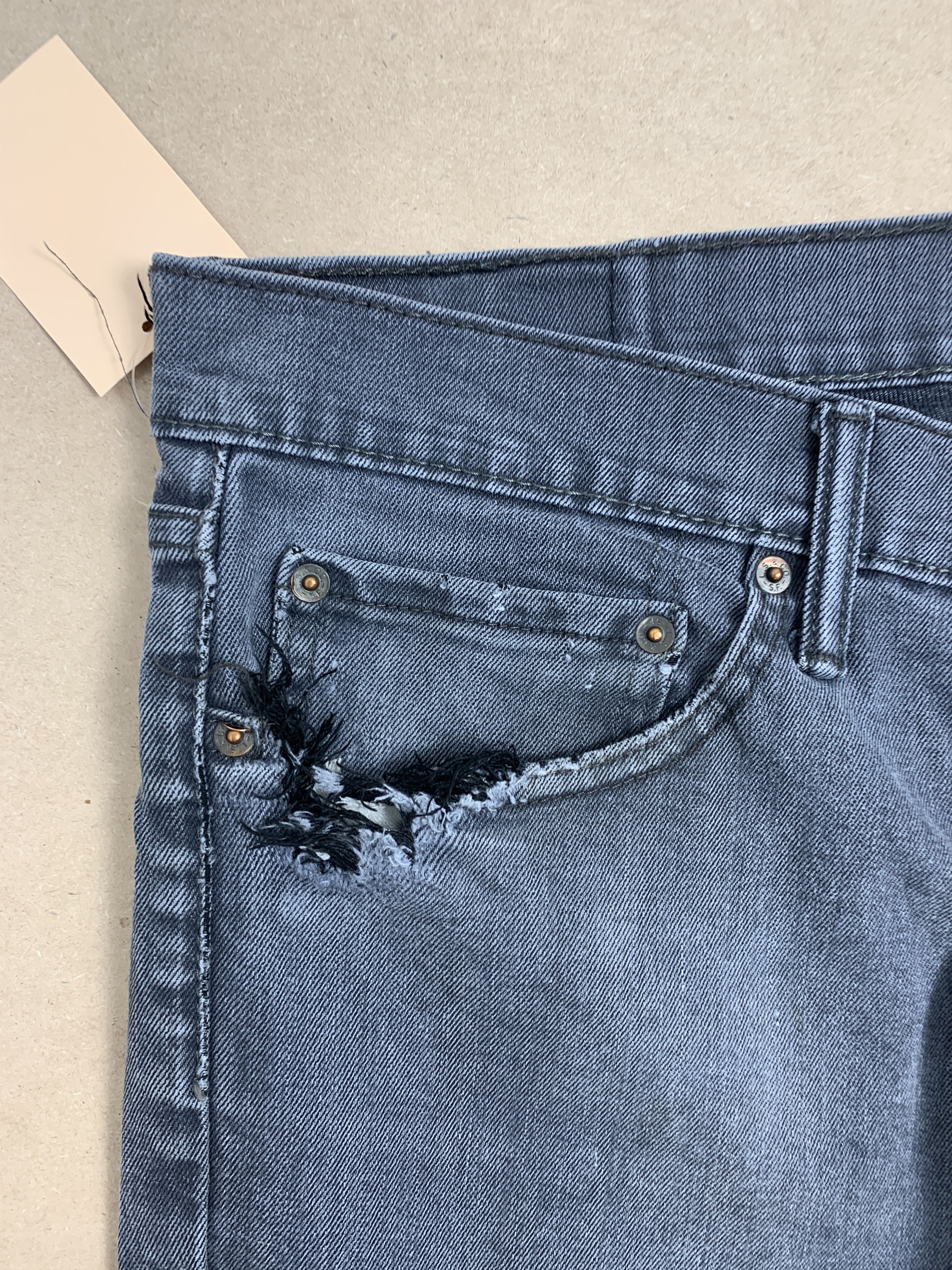 Levi's Vintage Levis 541 Straight Cut Distressed Faded Black Jeans Size US 34 / EU 50 - 7 Thumbnail