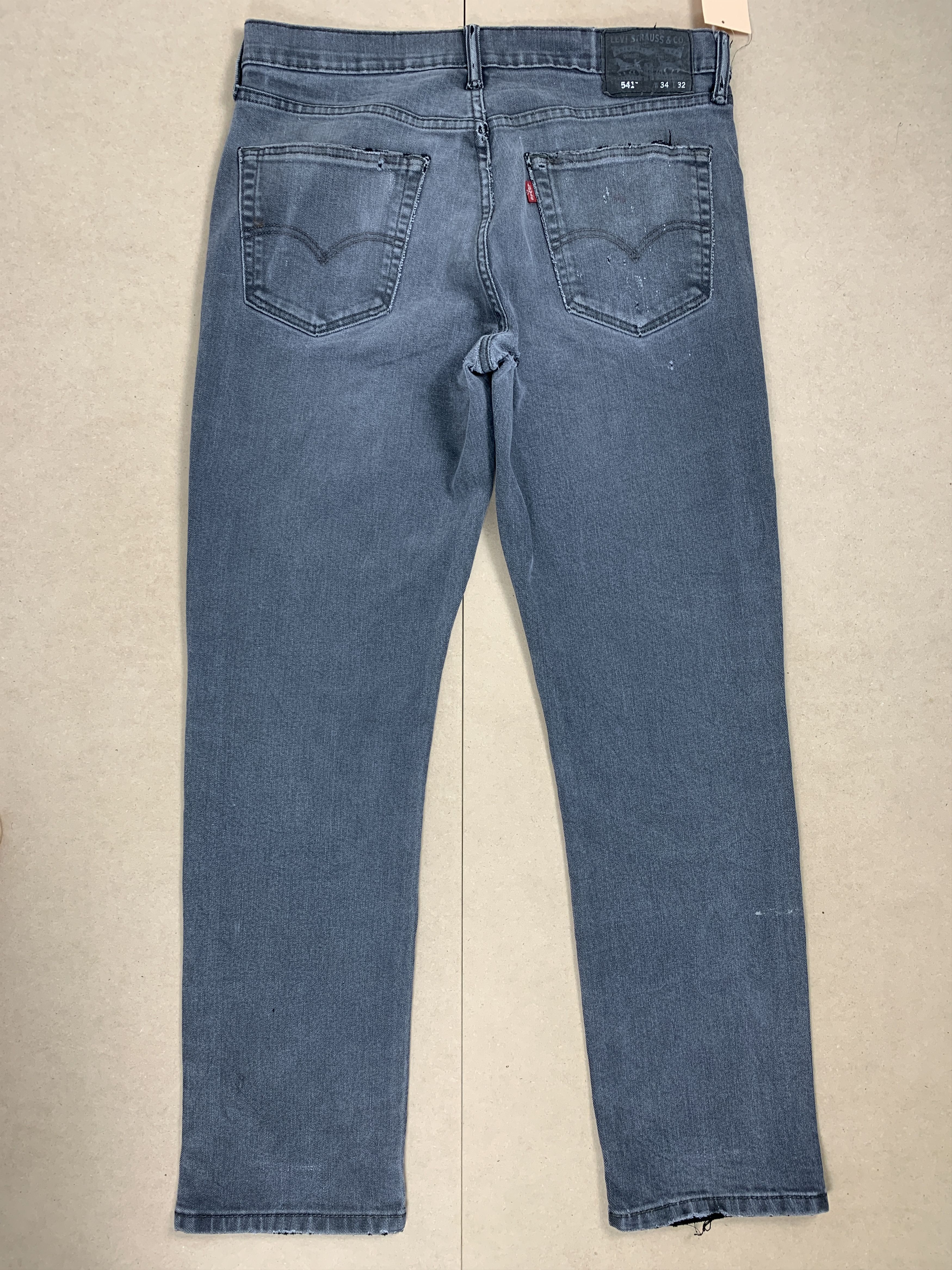 Levi's Vintage Levis 541 Straight Cut Distressed Faded Black Jeans Size US 34 / EU 50 - 9 Thumbnail