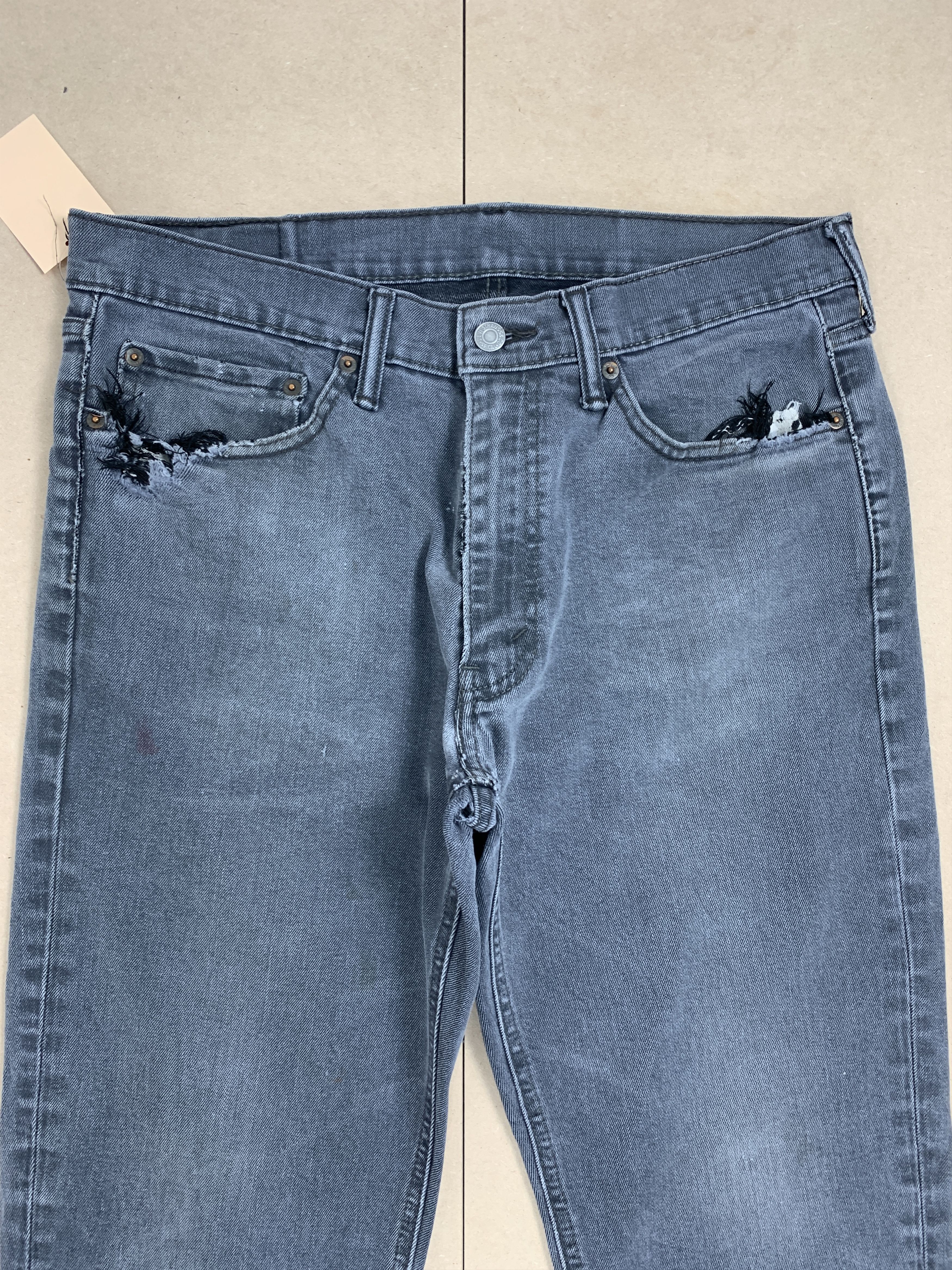 Levi's Vintage Levis 541 Straight Cut Distressed Faded Black Jeans Size US 34 / EU 50 - 2 Thumbnail