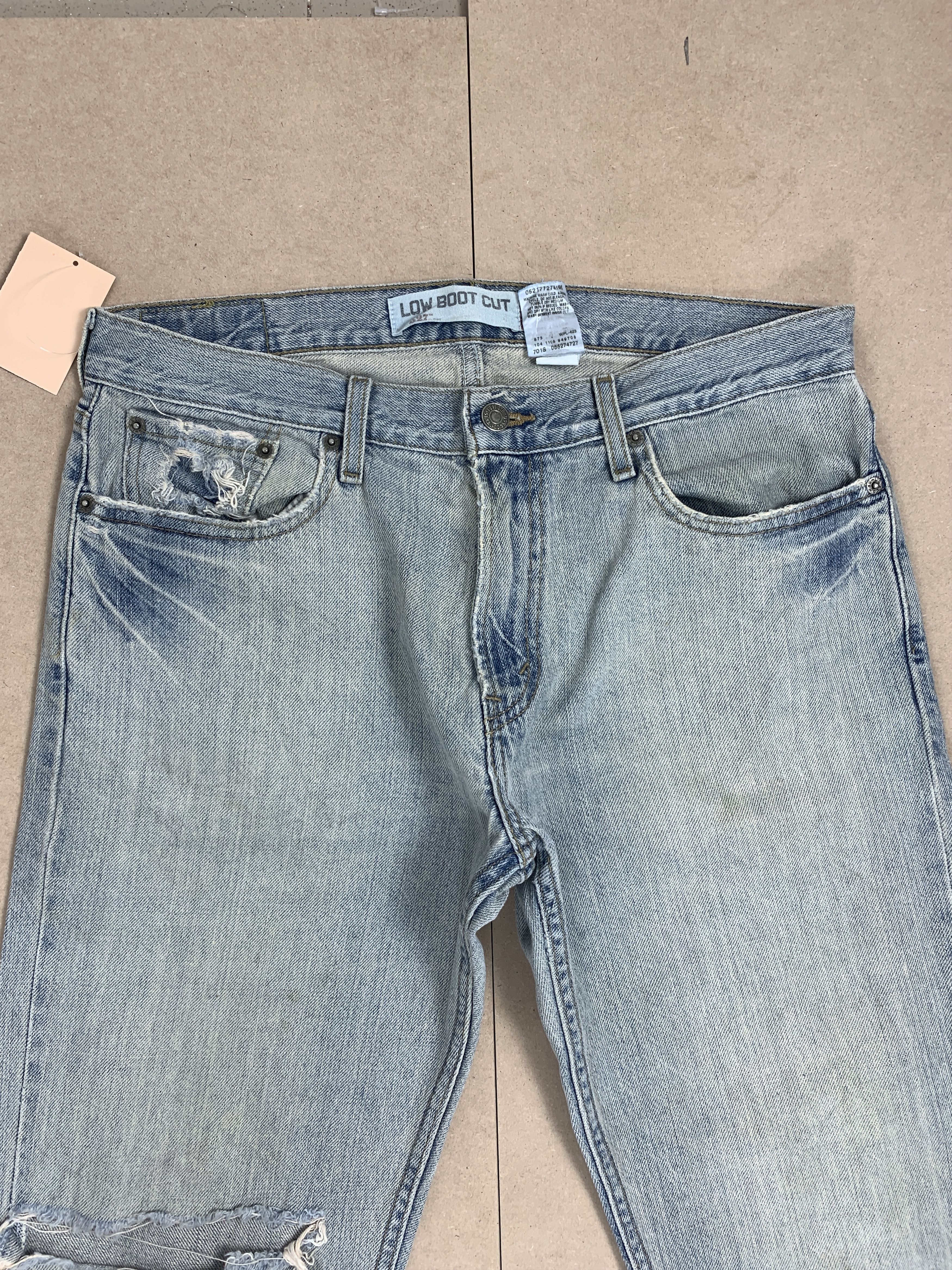 Levi's Vintage Levis 527 Low Boot Cut Distressed Light Wash Jeans Size US 32 / EU 48 - 2 Thumbnail