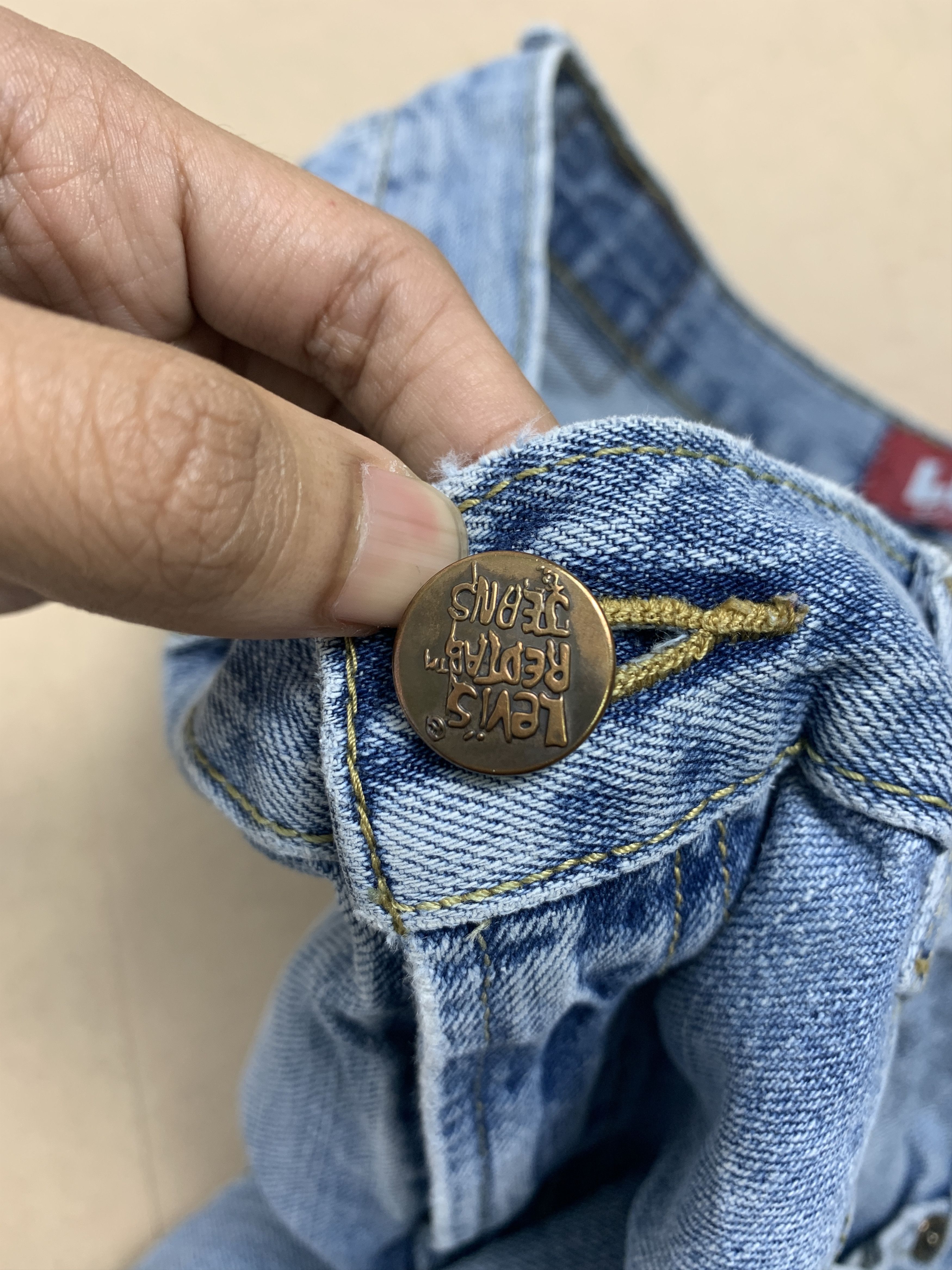 Levi's Vintage LEVI'S 527 Boot Cut Faded Medium Jeans P0184 Size US 32 / EU 48 - 14 Thumbnail