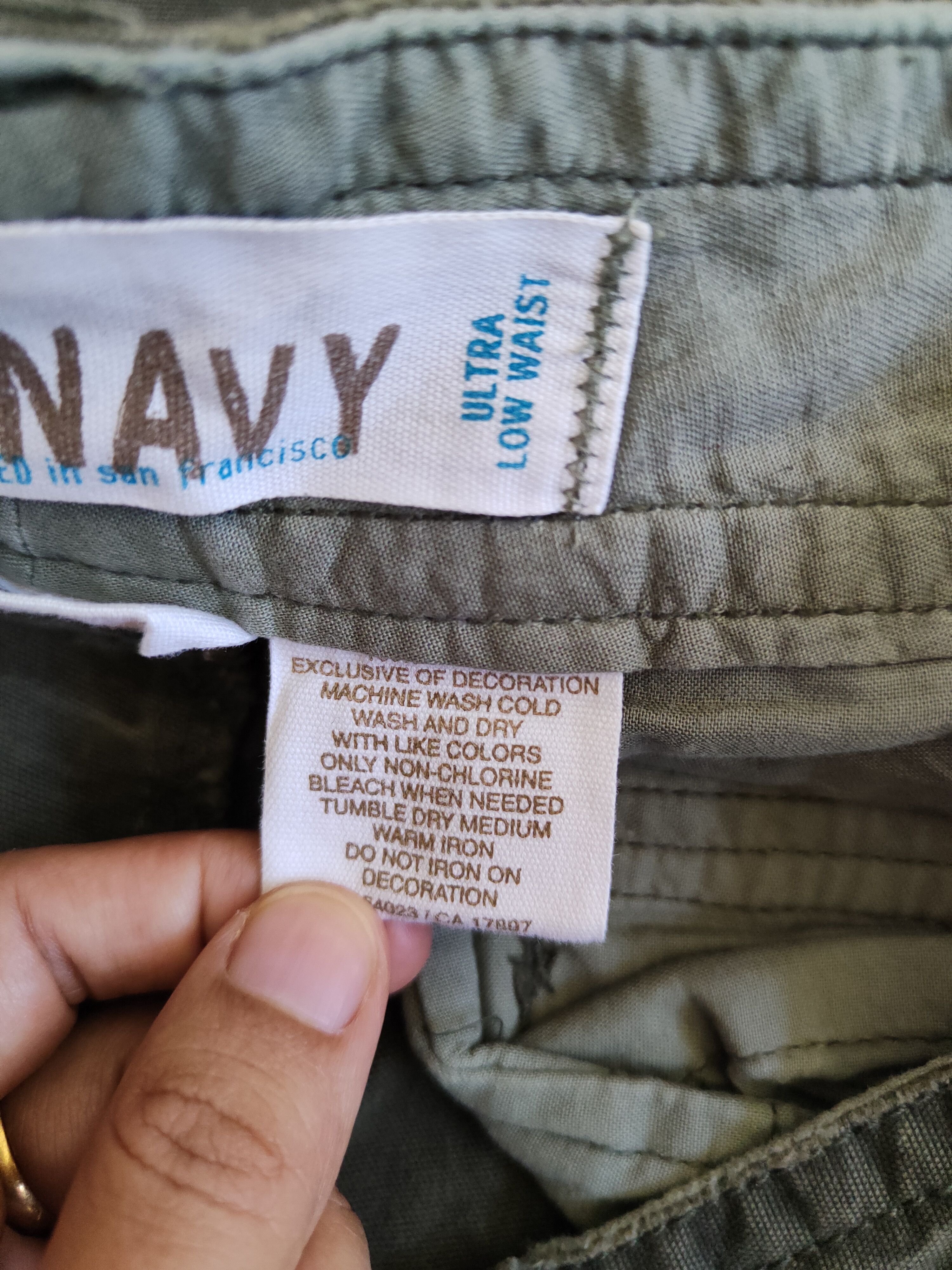 Japanese Brand × Old Navy Old Navy ultra low waist Multi Pocket Cargo Pants #S695 Size 33" - 13 Thumbnail