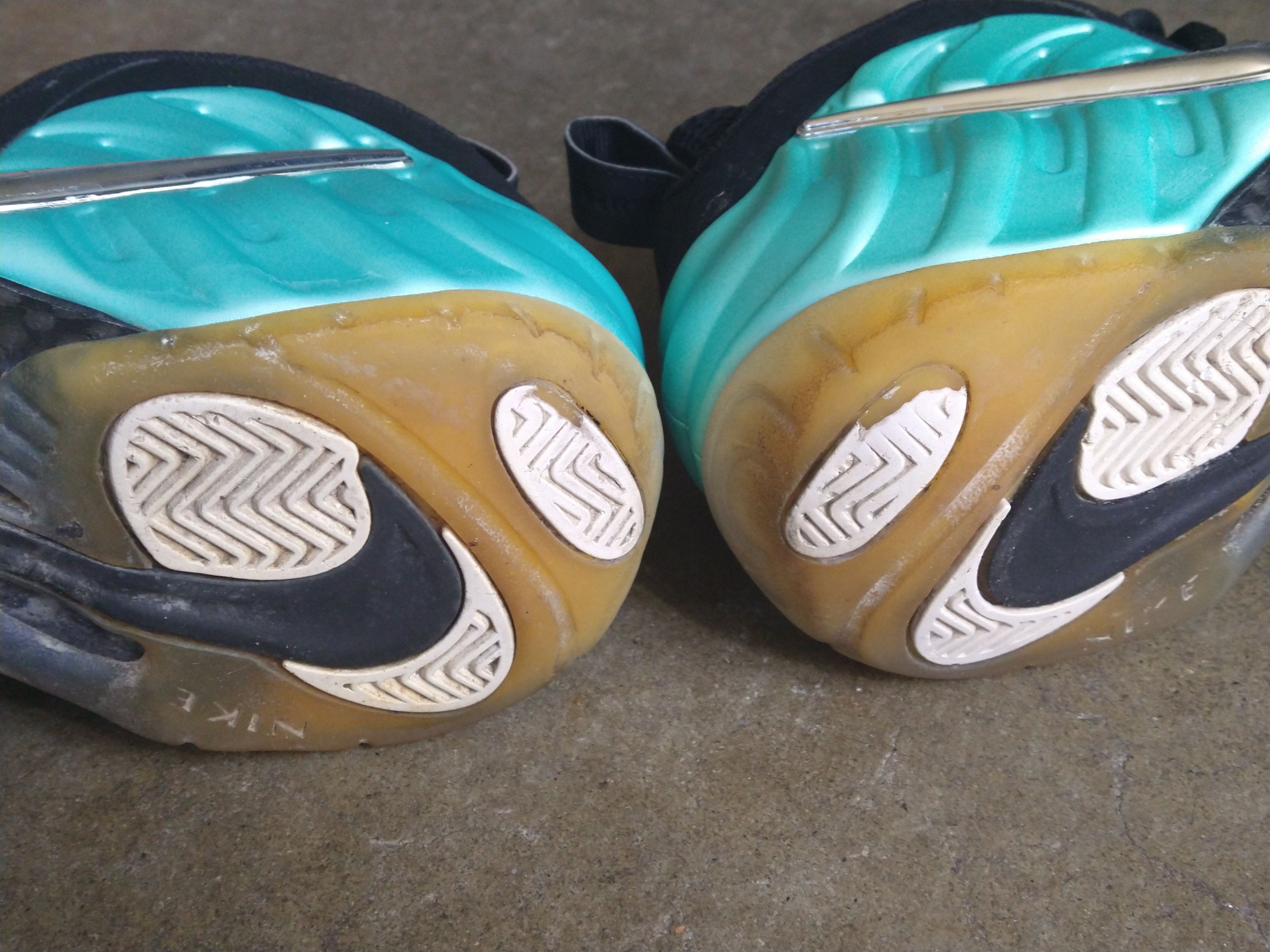 Nike Nike Air Foamposite Pro Island Green Size 9 624041-303 Size US 9 / EU 42 - 21 Thumbnail