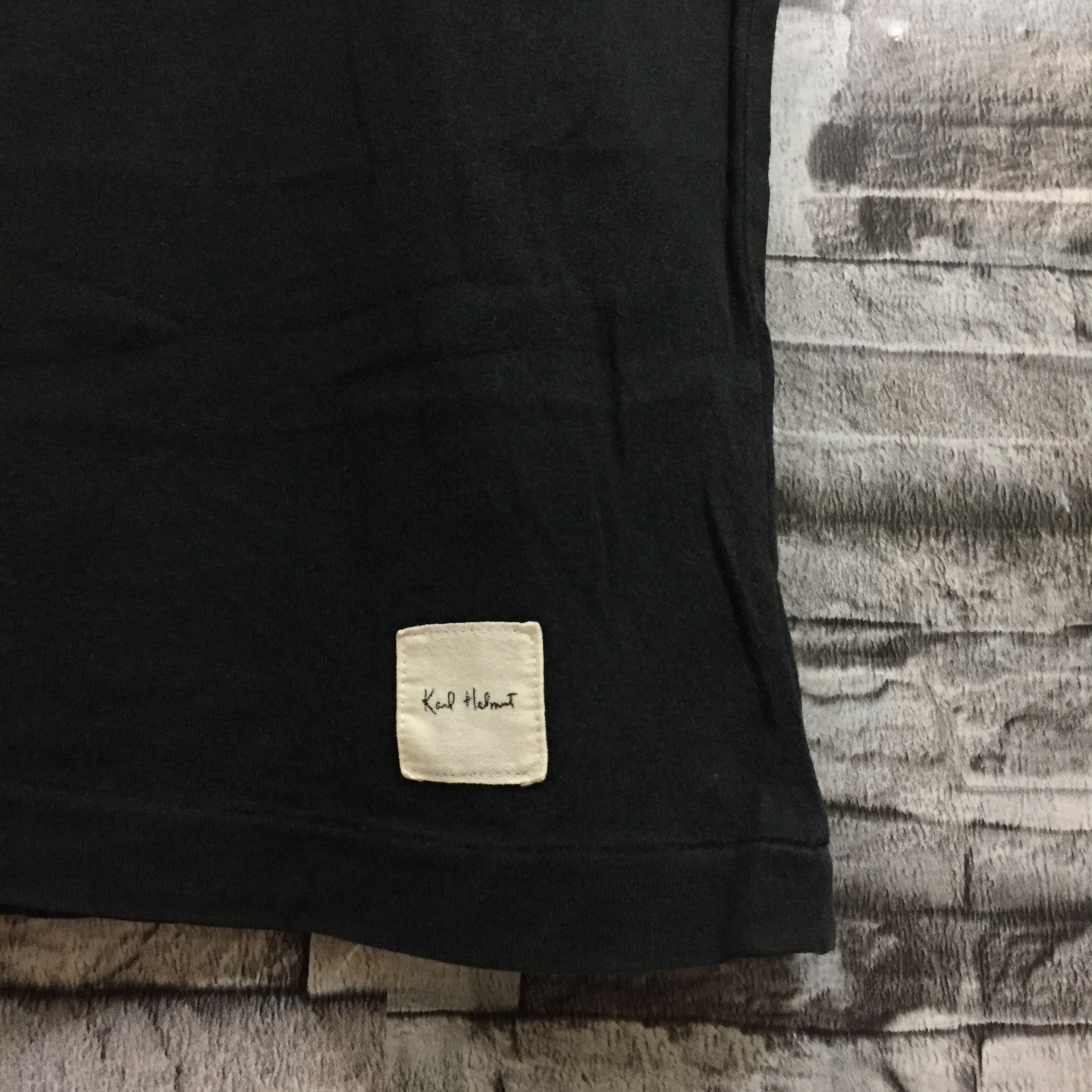 Karl Helmut Vintage karl helmut t shirt big logo size L fit M Size US M / EU 48-50 / 2 - 6 Thumbnail