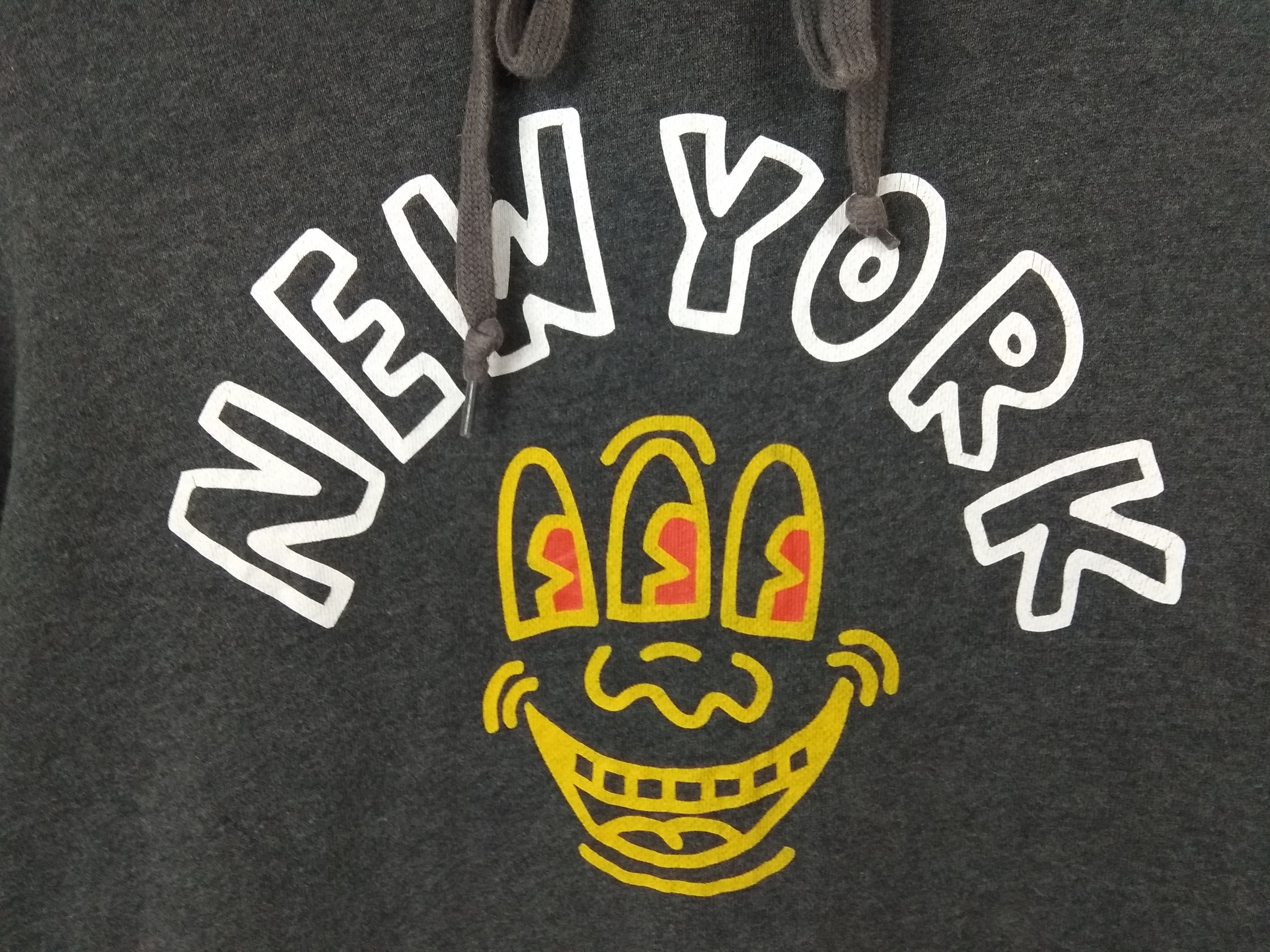 Keith Haring × Uniqlo × Vintage Vintage Keith Haring x Uniqlo Sweatshirt hoodie skateboard Size US S / EU 44-46 / 1 - 6 Thumbnail
