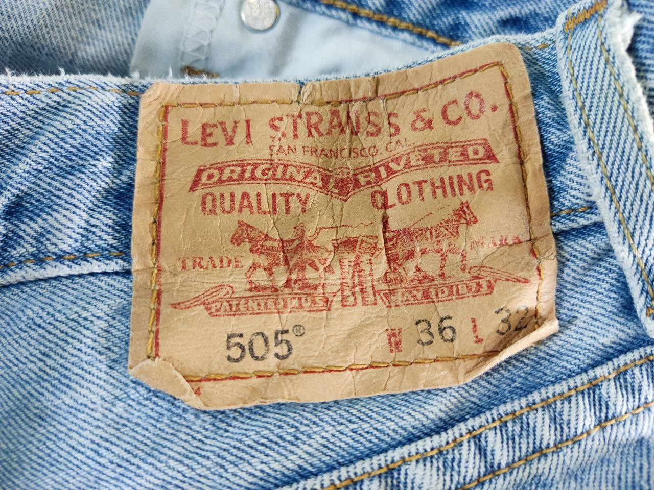 Levi's vintage levis 505 lightwash regular fit denim Size US 37 - 3 Thumbnail