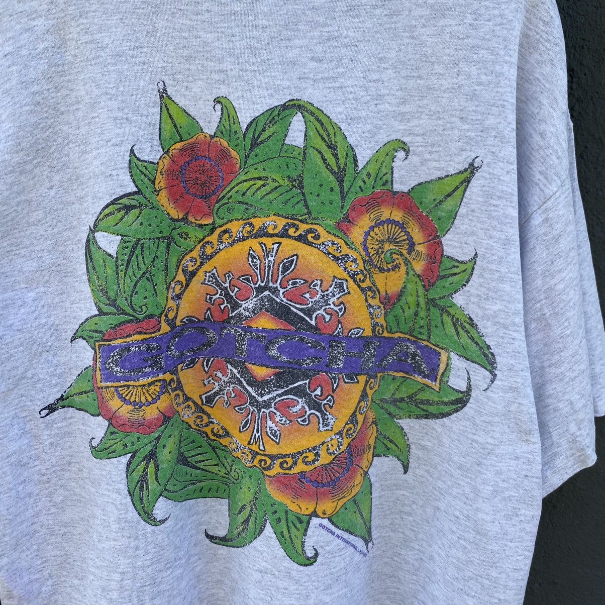 Vintage Thrashed Vintage 90s Gotcha Surfboard ERD GRUNGE TSHIRT Size US XL / EU 56 / 4 - 3 Thumbnail