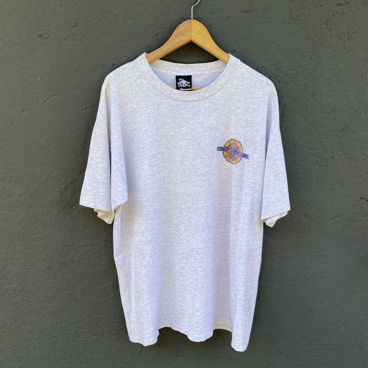 Vintage Thrashed Vintage 90s Gotcha Surfboard ERD GRUNGE TSHIRT Size US XL / EU 56 / 4 - 2 Thumbnail