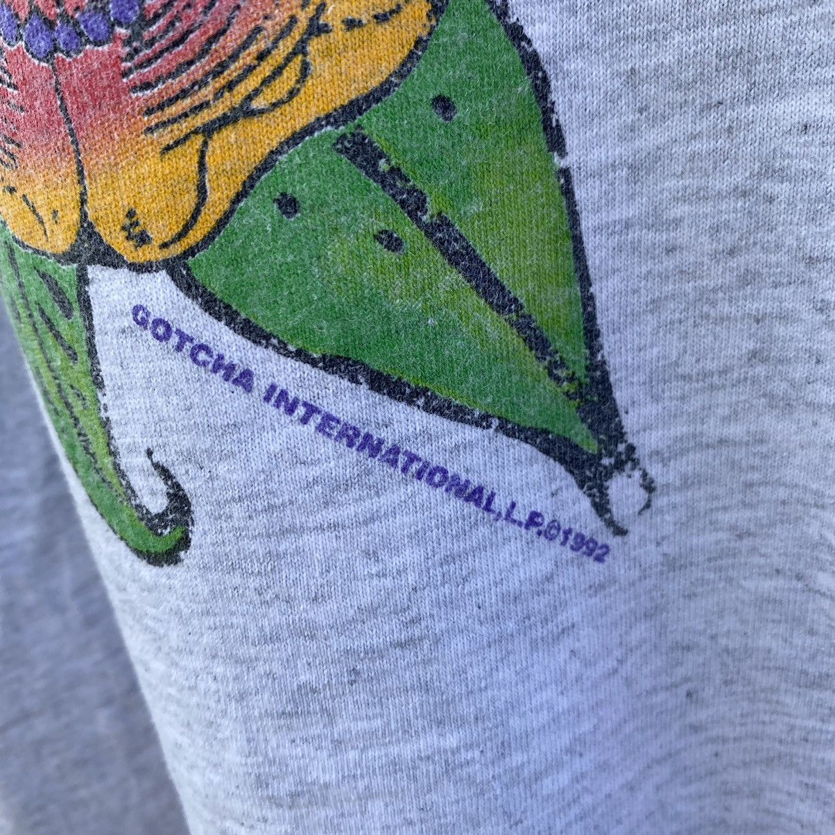Vintage Thrashed Vintage 90s Gotcha Surfboard ERD GRUNGE TSHIRT Size US XL / EU 56 / 4 - 4 Thumbnail