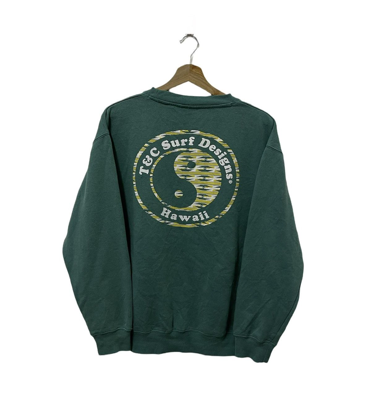 Vintage Vintage T&C Surfing Design Hawaii Ying Yang Sweatshirt Size US L / EU 52-54 / 3 - 1 Thumbnail