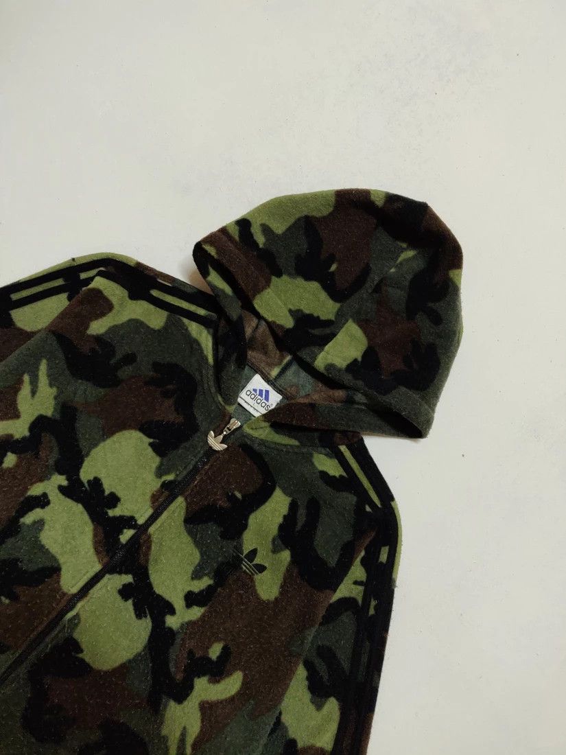Adidas Vintage Adidas Camo Suit Fleece Sportswear Hoodies Jacket Size US L / EU 52-54 / 3 - 3 Thumbnail