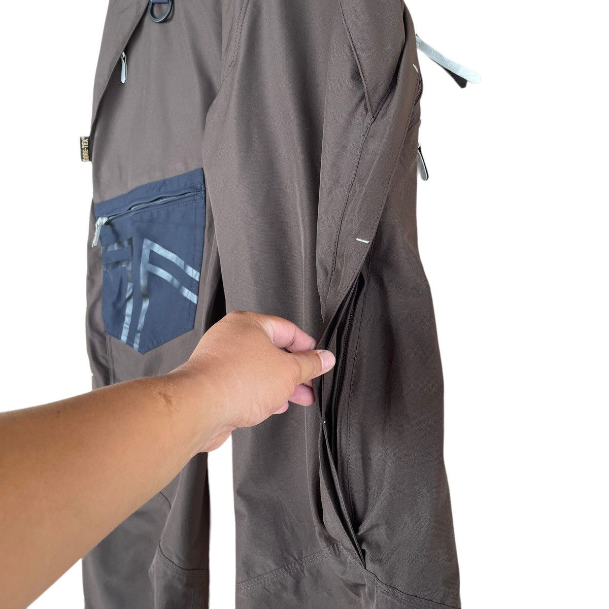 Goretex Vintage Goretex Multi-pocket Cargo Ski Pants Size M Size US 29 - 4 Thumbnail