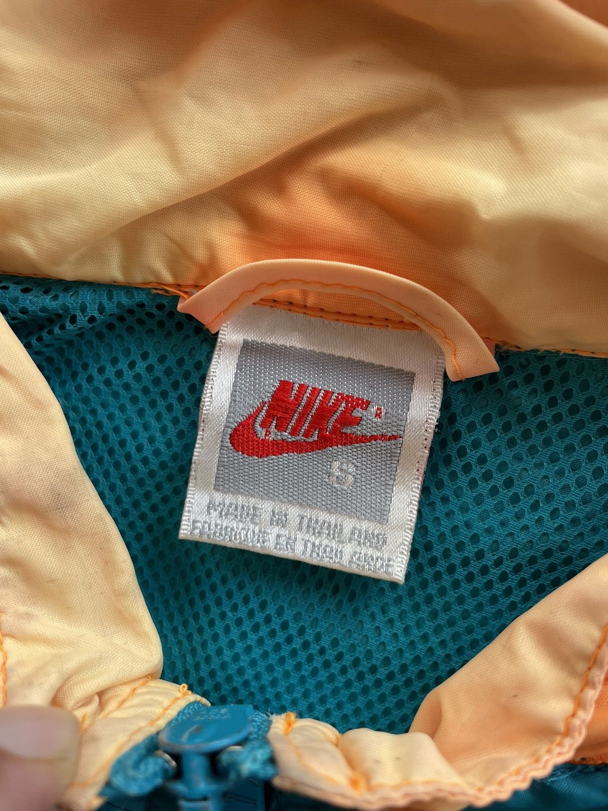 Nike × Vintage Vintage 90s Nike Greytag hoodie Size US L / EU 52-54 / 3 - 3 Thumbnail
