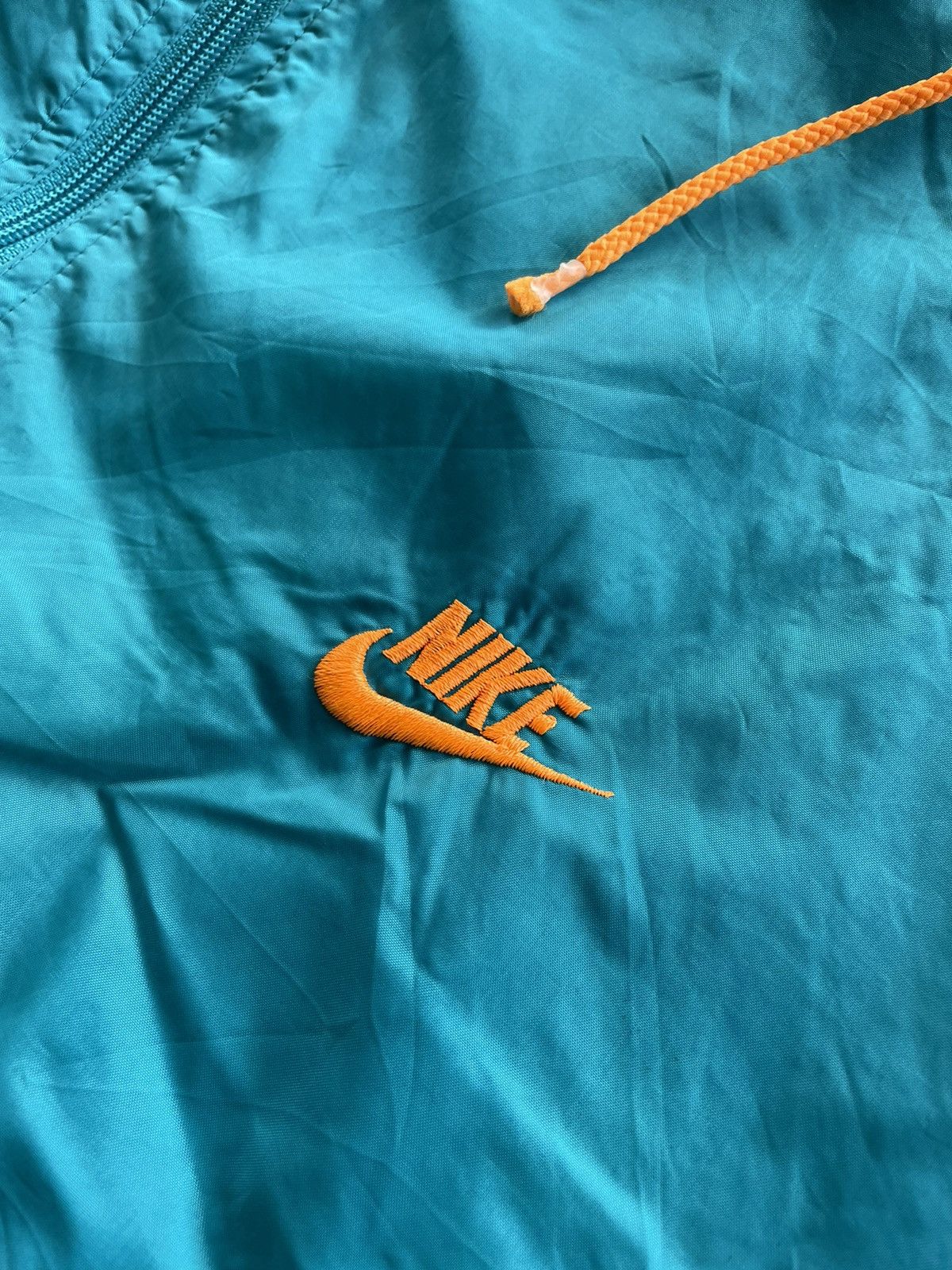 Nike × Vintage Vintage 90s Nike Greytag hoodie Size US L / EU 52-54 / 3 - 4 Thumbnail