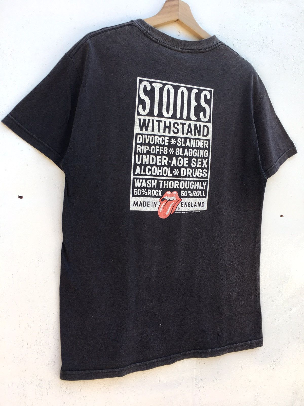 Band Tees Vintage The Rolling Stones 2006 Withstand Social Issues Tee Size US M / EU 48-50 / 2 - 18 Thumbnail