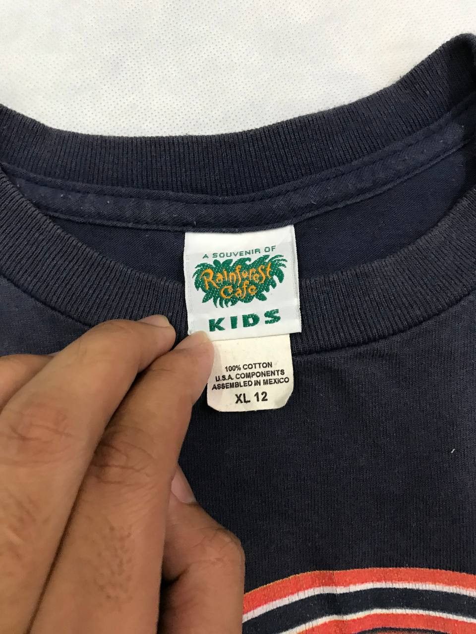 Cartoon Network × Disney × Vintage Vintage Disney Rainforest Cafe Family Tee Size US M / EU 48-50 / 2 - 4 Thumbnail