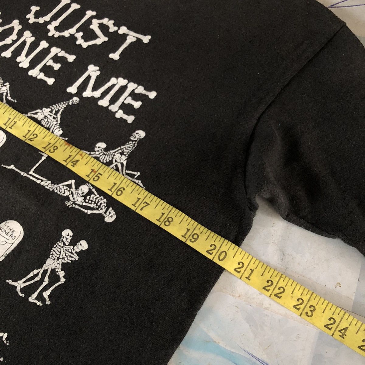 Fashion Victim × Fruit Of The Loom × Vintage Vintage 90s Fashion Victim Just Bone Me Single Stitch Tee Size US M / EU 48-50 / 2 - 5 Thumbnail
