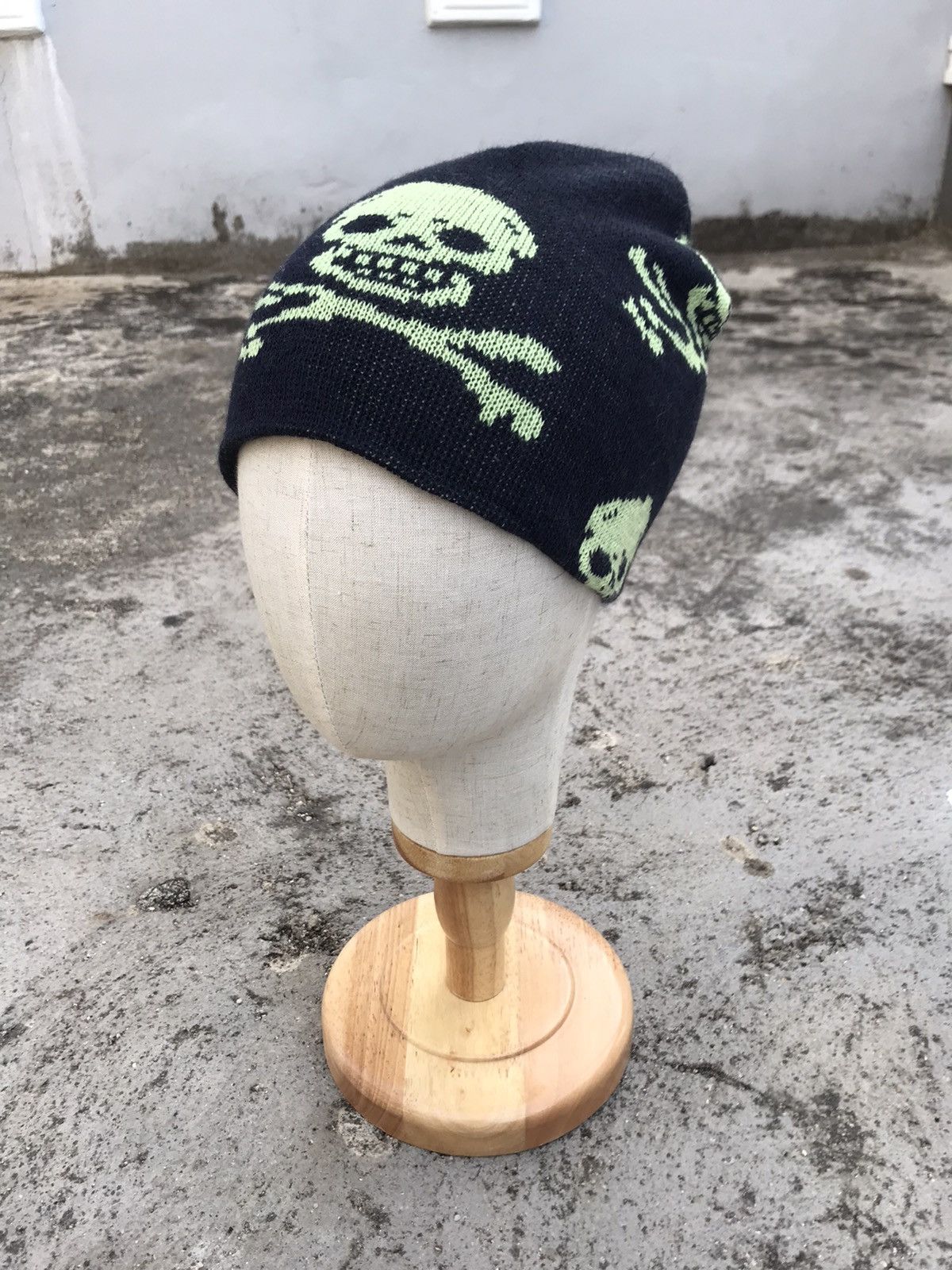 Japanese Brand SKULLS CROSSBONE ALL OVER BEANIE HAT STREETFASHION Size ONE SIZE - 6 Thumbnail