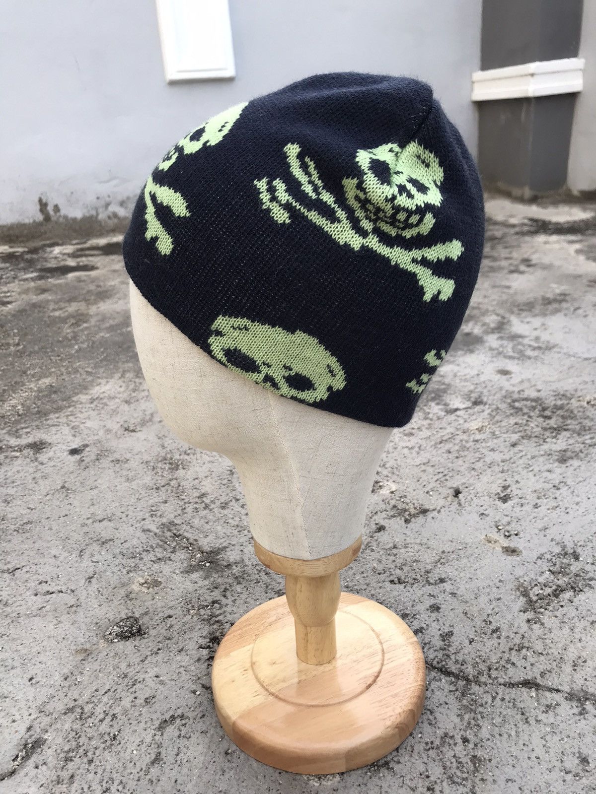 Japanese Brand SKULLS CROSSBONE ALL OVER BEANIE HAT STREETFASHION Size ONE SIZE - 5 Thumbnail