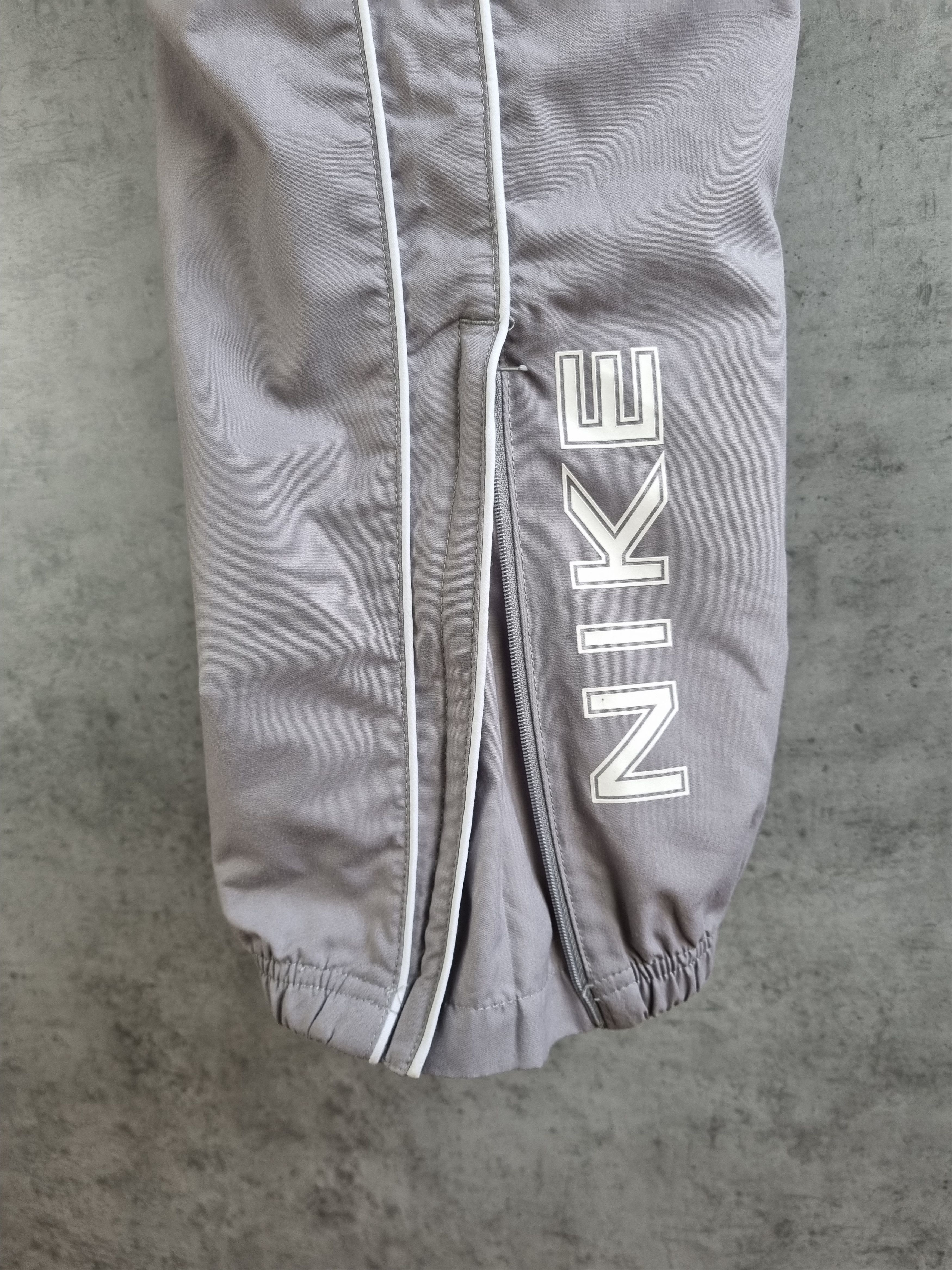 Nike × Vintage Vintage Nike Embroidered Logo Sport Trousers Pants Size US 32 / EU 48 - 4 Thumbnail