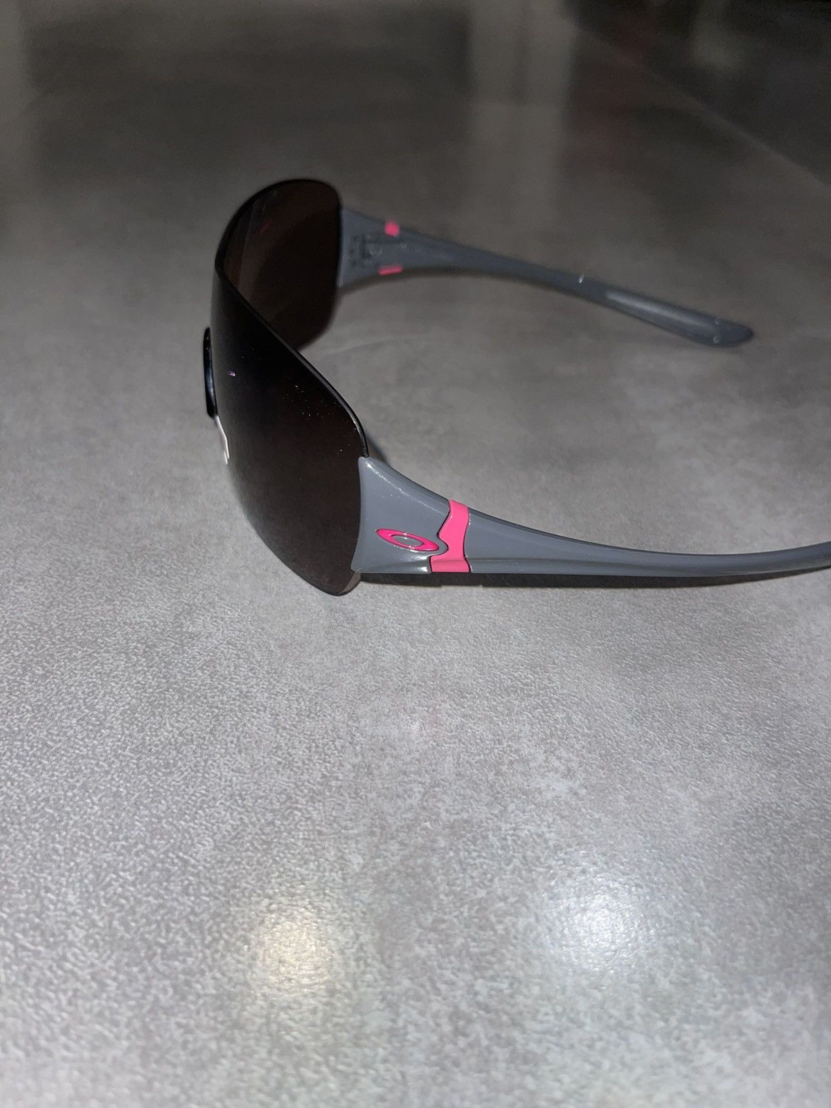 Oakley Oakley OO9141-19 Grey Pink Shield Sunglasses Size ONE SIZE - 6 Thumbnail