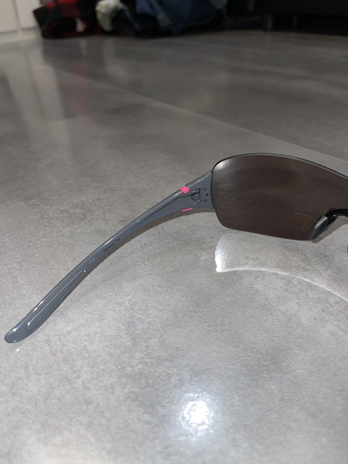 Oakley Oakley OO9141-19 Grey Pink Shield Sunglasses Size ONE SIZE - 12 Thumbnail