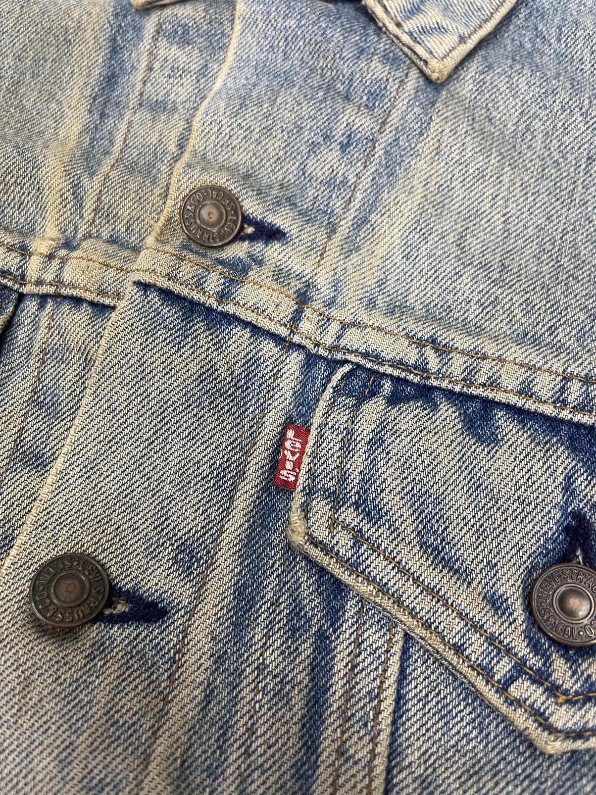 Levi's VINTAGE 80s LEVIS TRUCKER DISTRESSED JACKET USA Size US S / EU 44-46 / 1 - 10 Thumbnail