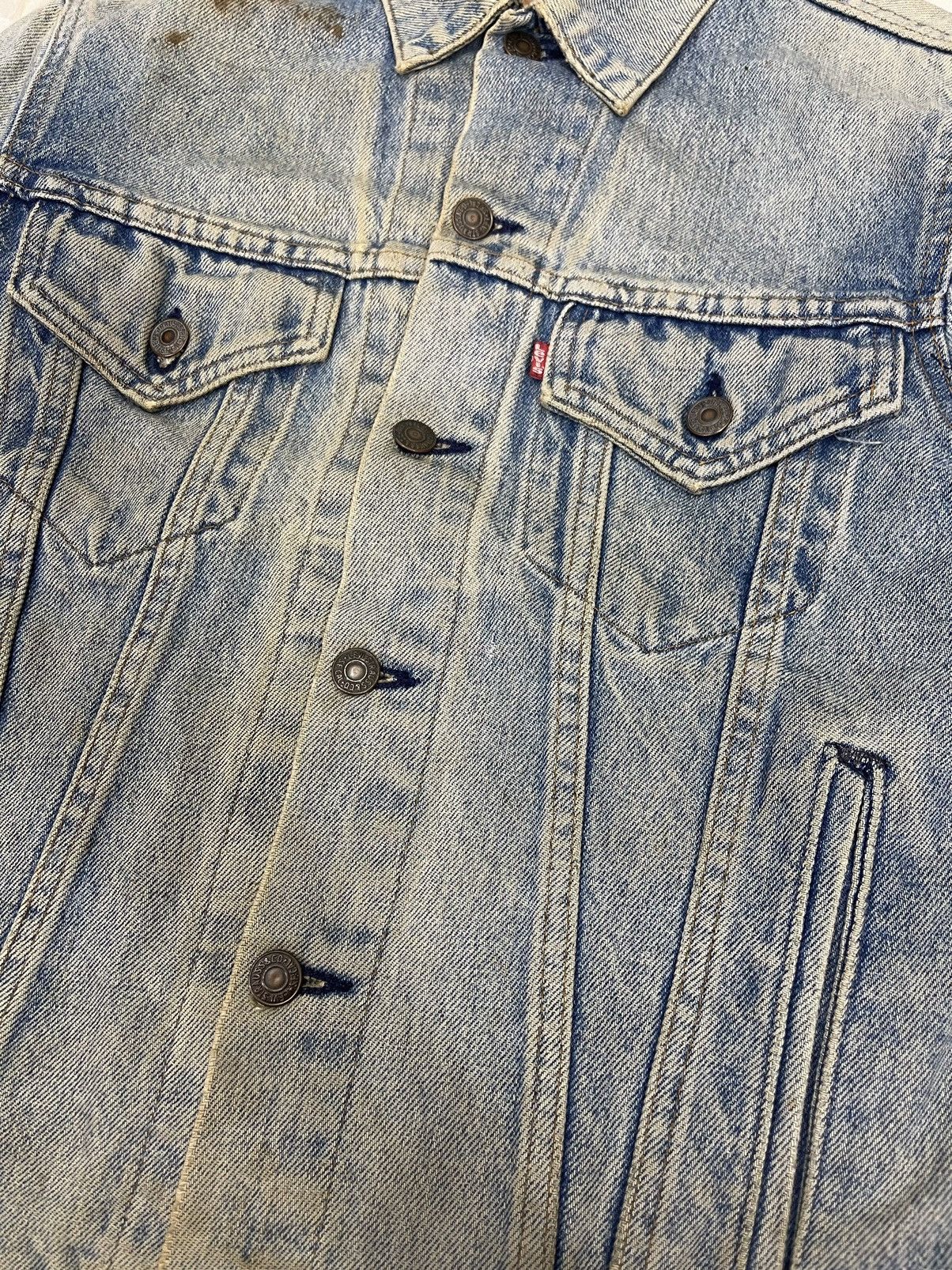 Levi's VINTAGE 80s LEVIS TRUCKER DISTRESSED JACKET USA Size US S / EU 44-46 / 1 - 12 Thumbnail