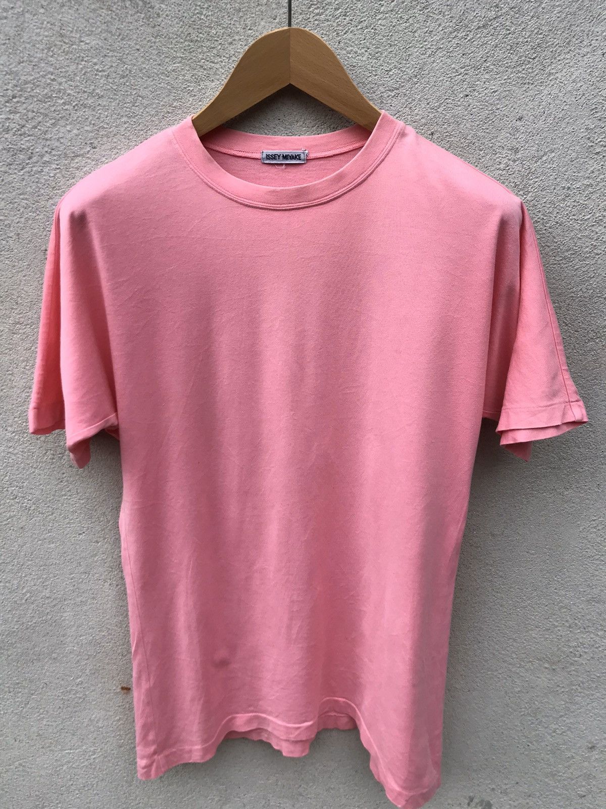 Issey Miyake VINTAGE ISSEY MIYAKE I.S. PINK TSHIRT RARE DESIGN Size US M / EU 48-50 / 2 - 1 Thumbnail