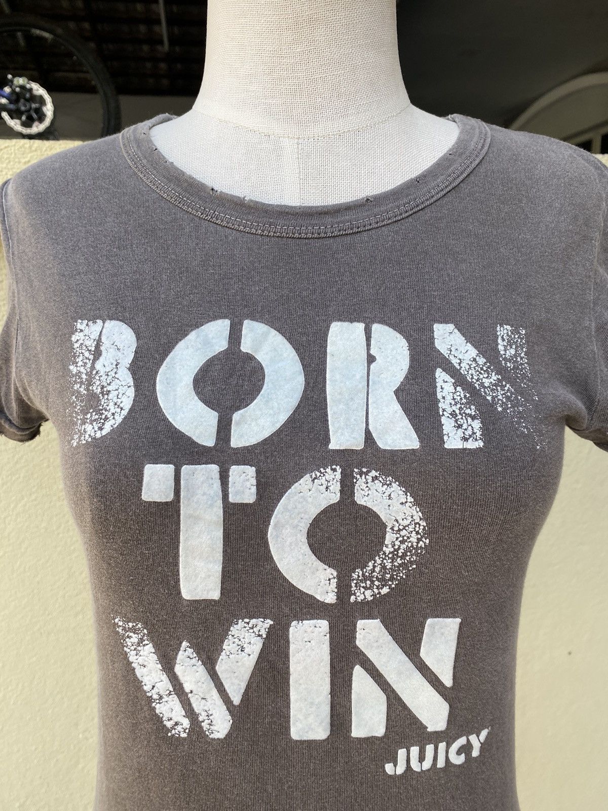 Juicy Couture statement tee “born to win” Size S / US 4 / IT 40 - 2 Thumbnail