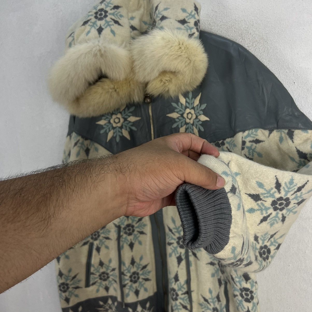 Japanese Brand VINTAGE TORRAS MADE IN SPAIN MINK FUR HOODIE NAVAJO DESIGN Size US M / EU 48-50 / 2 - 8 Thumbnail