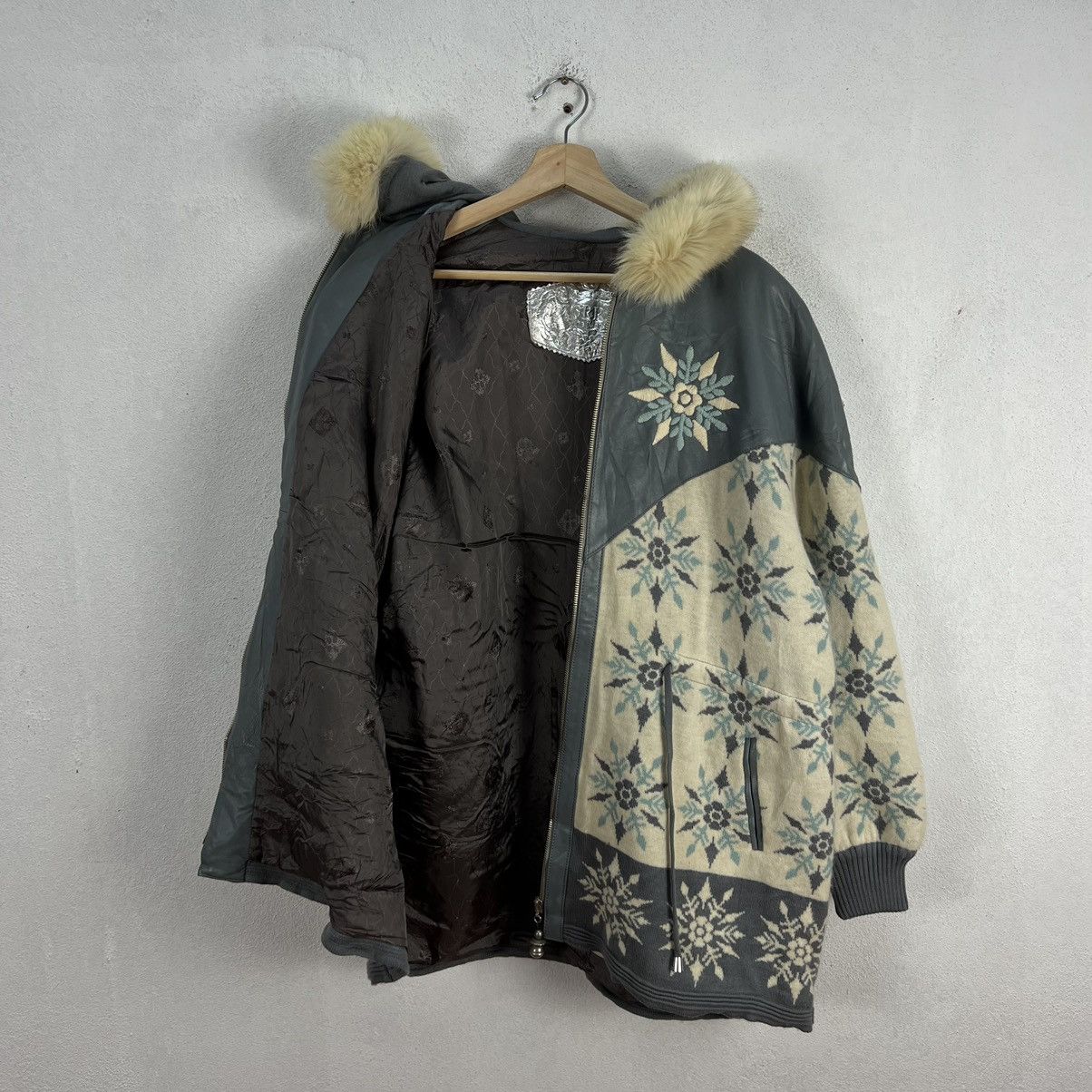 Japanese Brand VINTAGE TORRAS MADE IN SPAIN MINK FUR HOODIE NAVAJO DESIGN Size US M / EU 48-50 / 2 - 13 Thumbnail