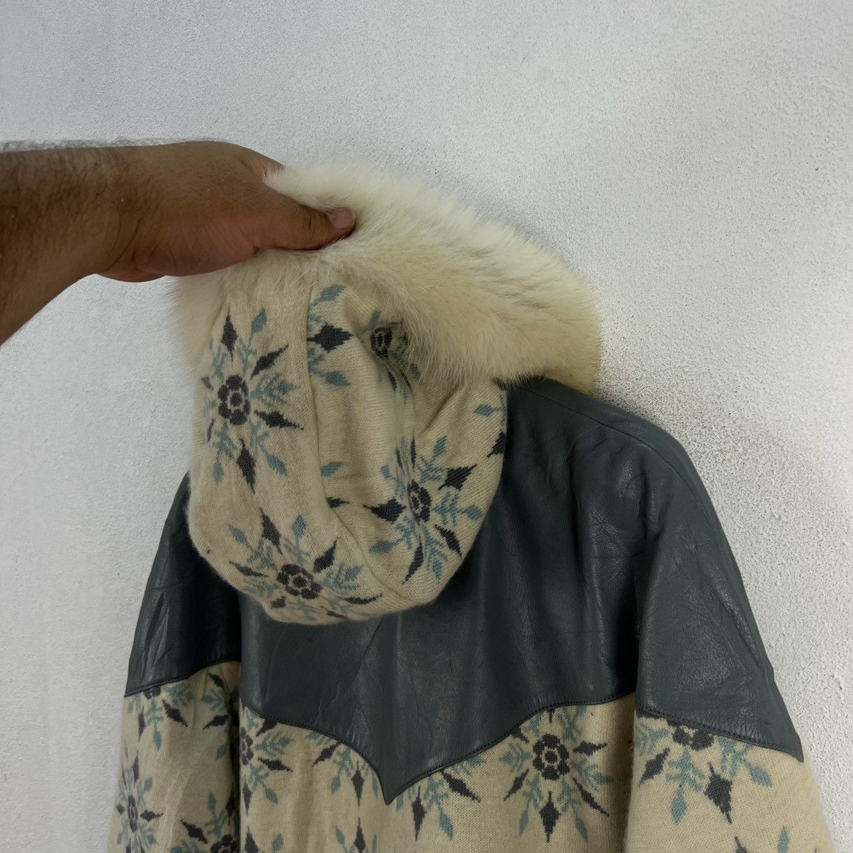 Japanese Brand VINTAGE TORRAS MADE IN SPAIN MINK FUR HOODIE NAVAJO DESIGN Size US M / EU 48-50 / 2 - 12 Thumbnail