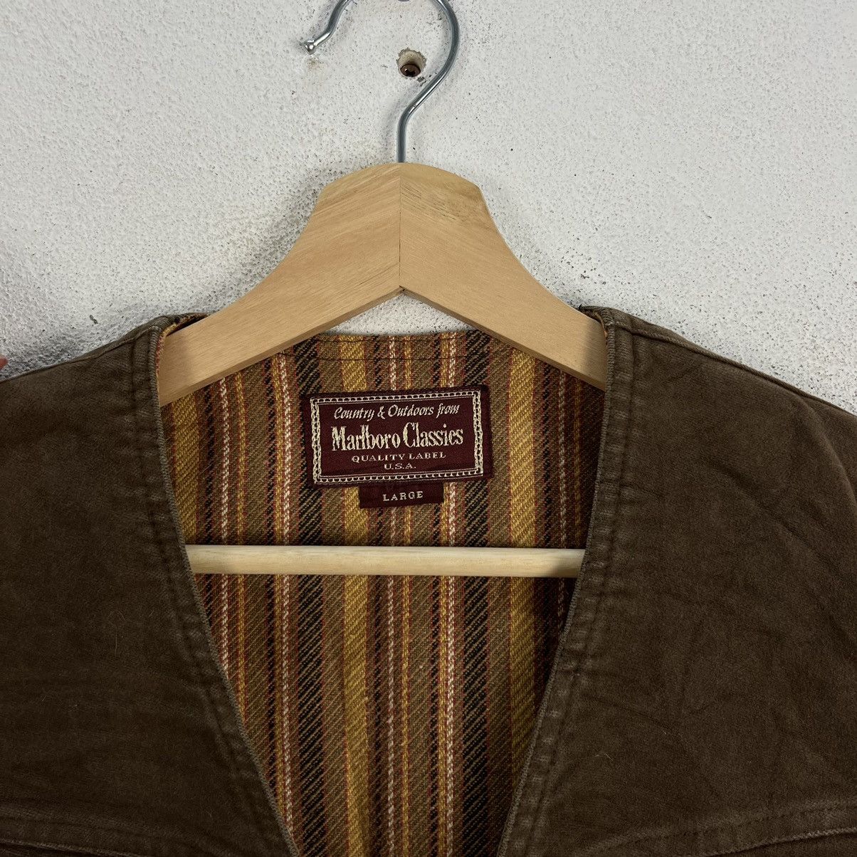Japanese Brand VINATAGE MARLBORO CLASSIC WAIST COATS STRIPED LINING Size US L / EU 52-54 / 3 - 6 Thumbnail