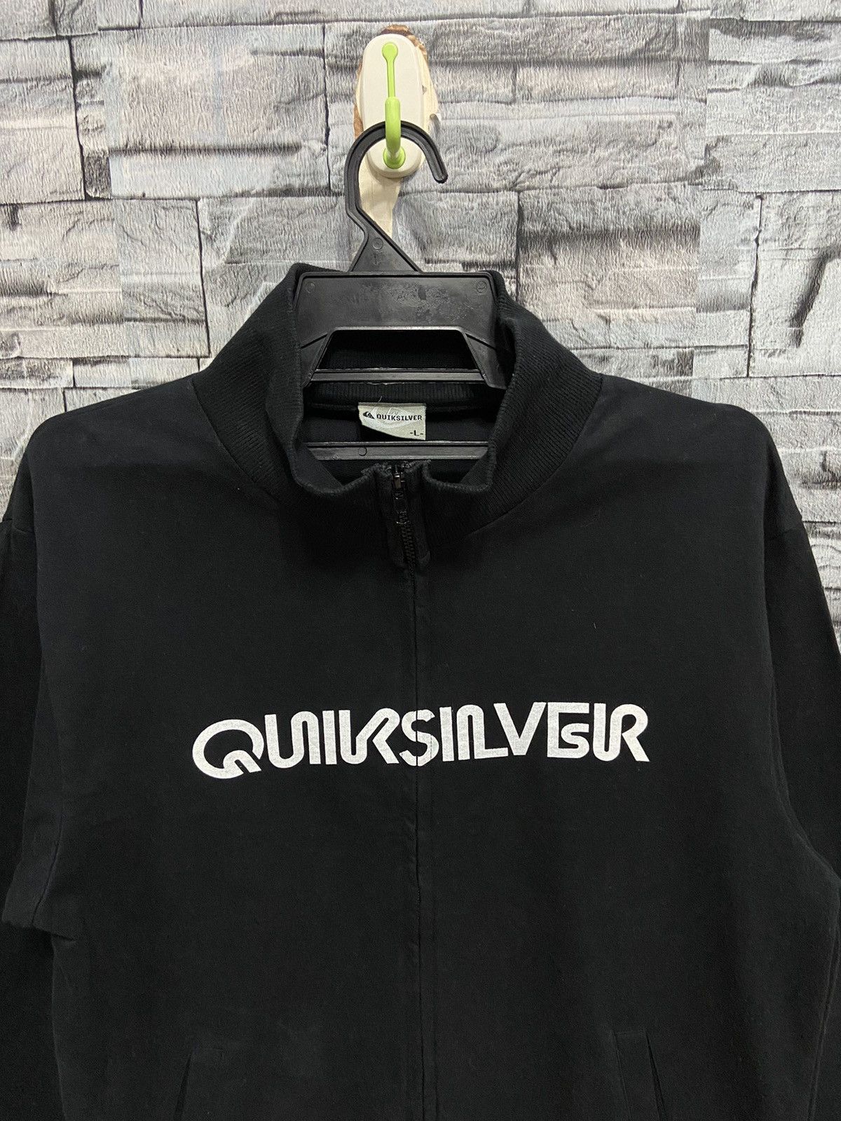 Quiksilver Vintage Quiksilver sweatshirt big logo spell out skateboard Size US L / EU 52-54 / 3 - 4 Thumbnail