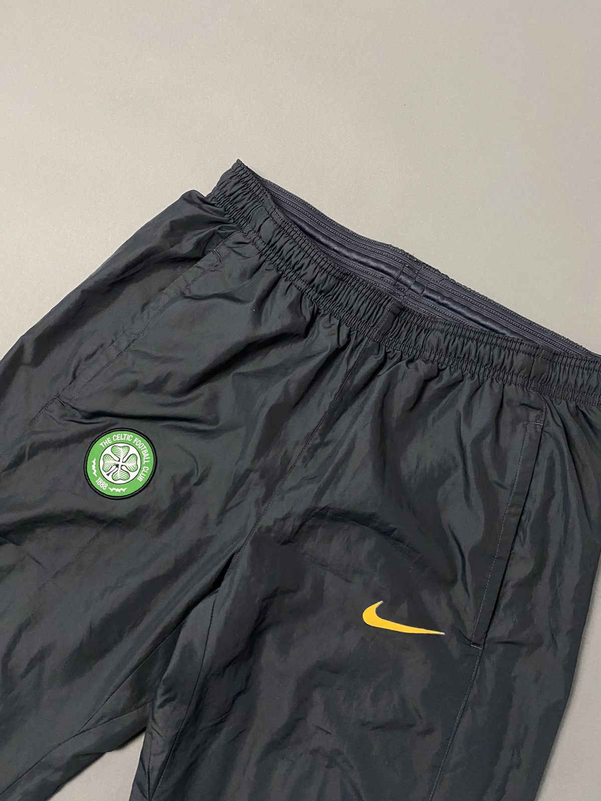 Nike × Vintage Nike Celtic vintage black track pants small swoosh Size US 28 / EU 44 - 2 Thumbnail