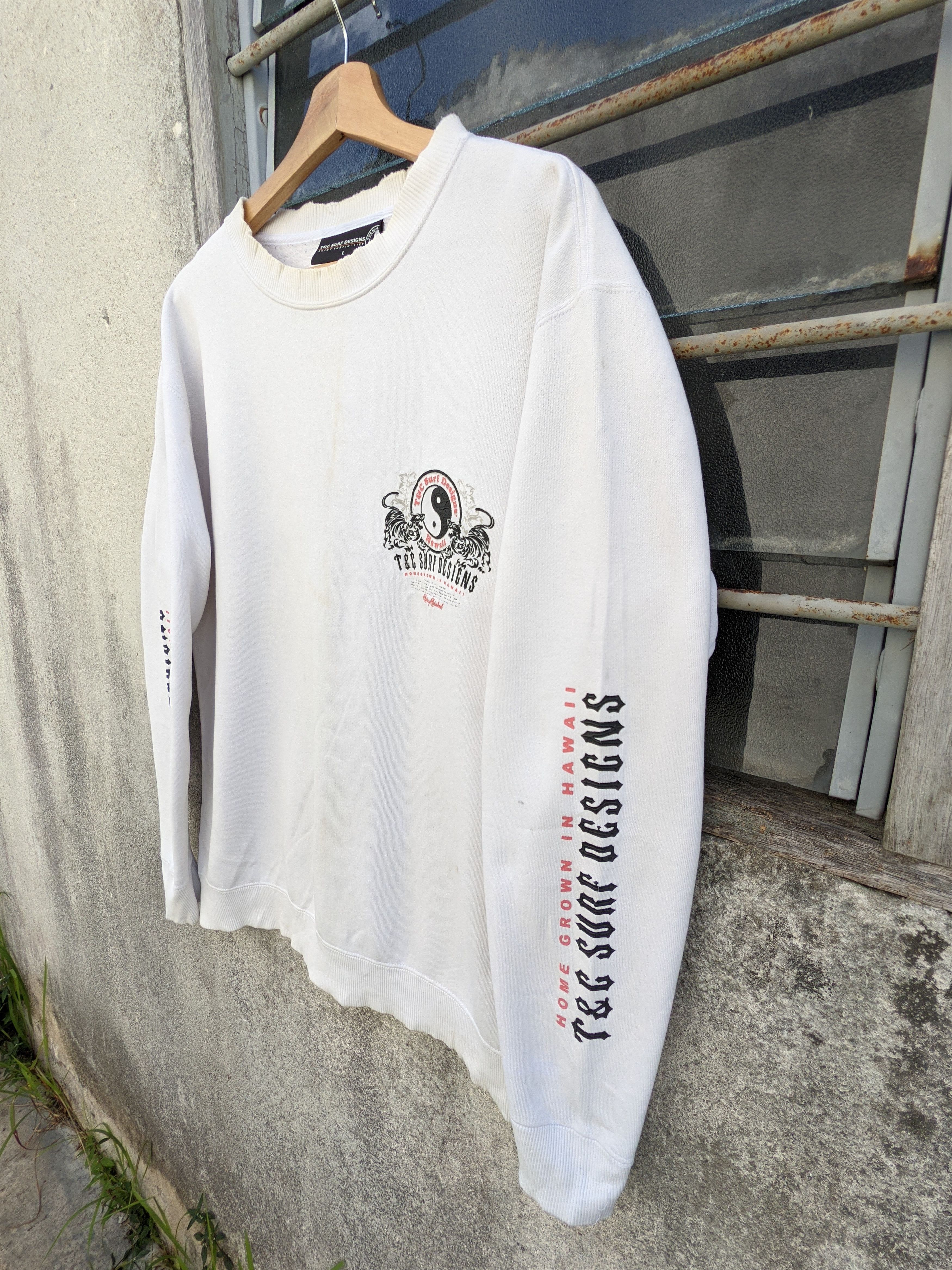 Japanese Brand ⚡️Steals⚡️ Thrashed T&C Surf Design Tiger Spellout Size US L / EU 52-54 / 3 - 3 Thumbnail