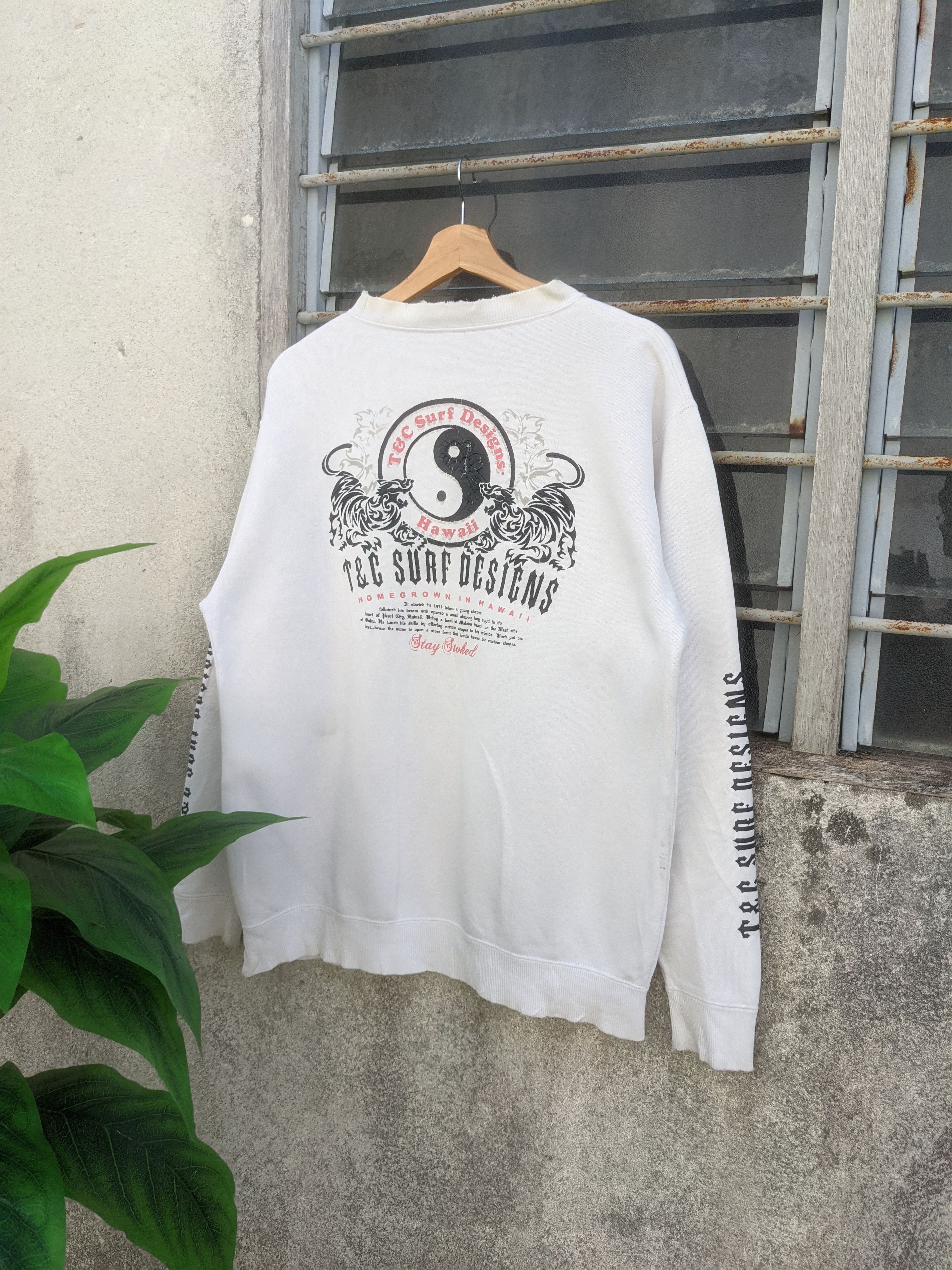 Japanese Brand ⚡️Steals⚡️ Thrashed T&C Surf Design Tiger Spellout Size US L / EU 52-54 / 3 - 2 Thumbnail