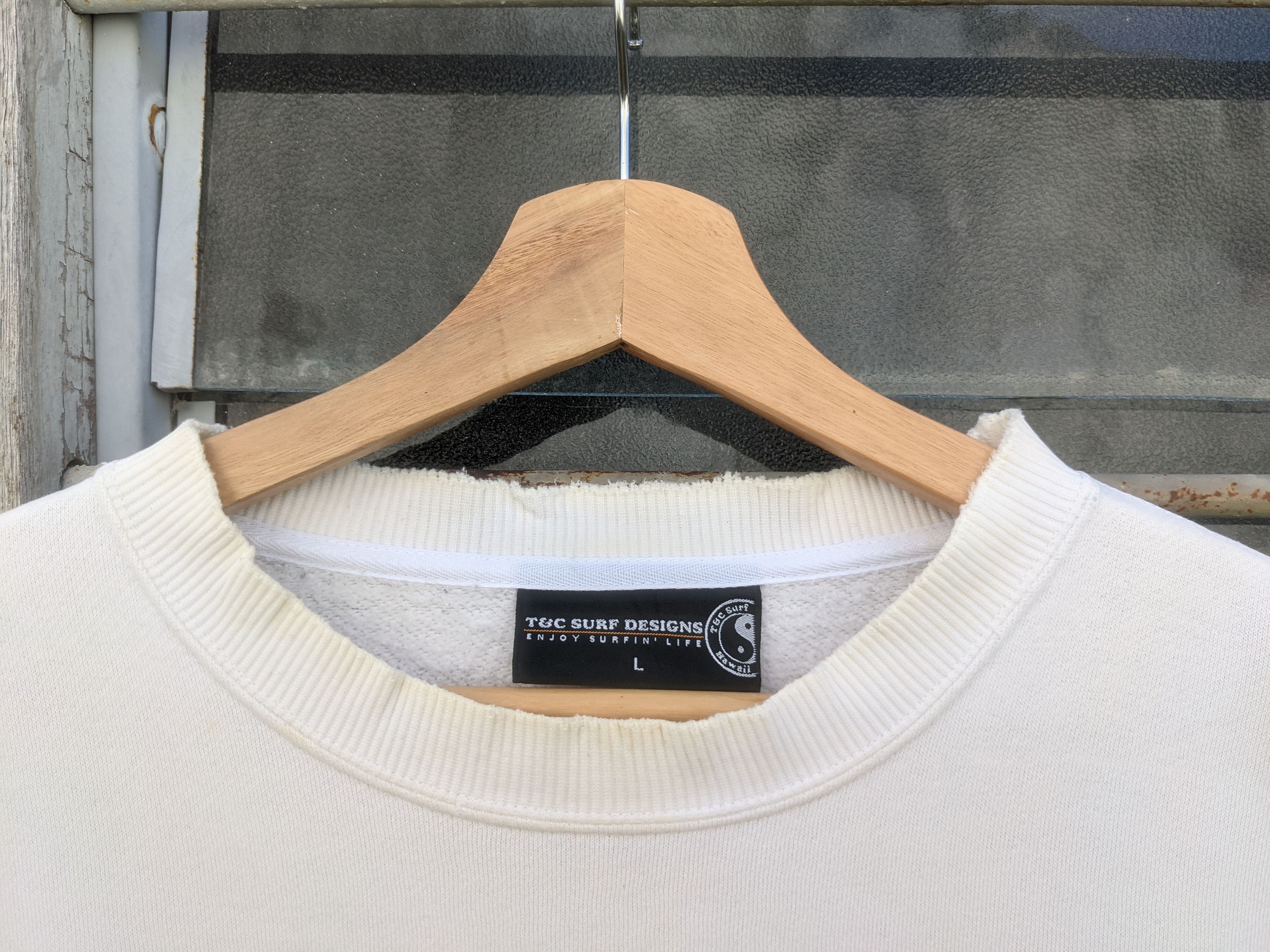 Japanese Brand ⚡️Steals⚡️ Thrashed T&C Surf Design Tiger Spellout Size US L / EU 52-54 / 3 - 6 Thumbnail