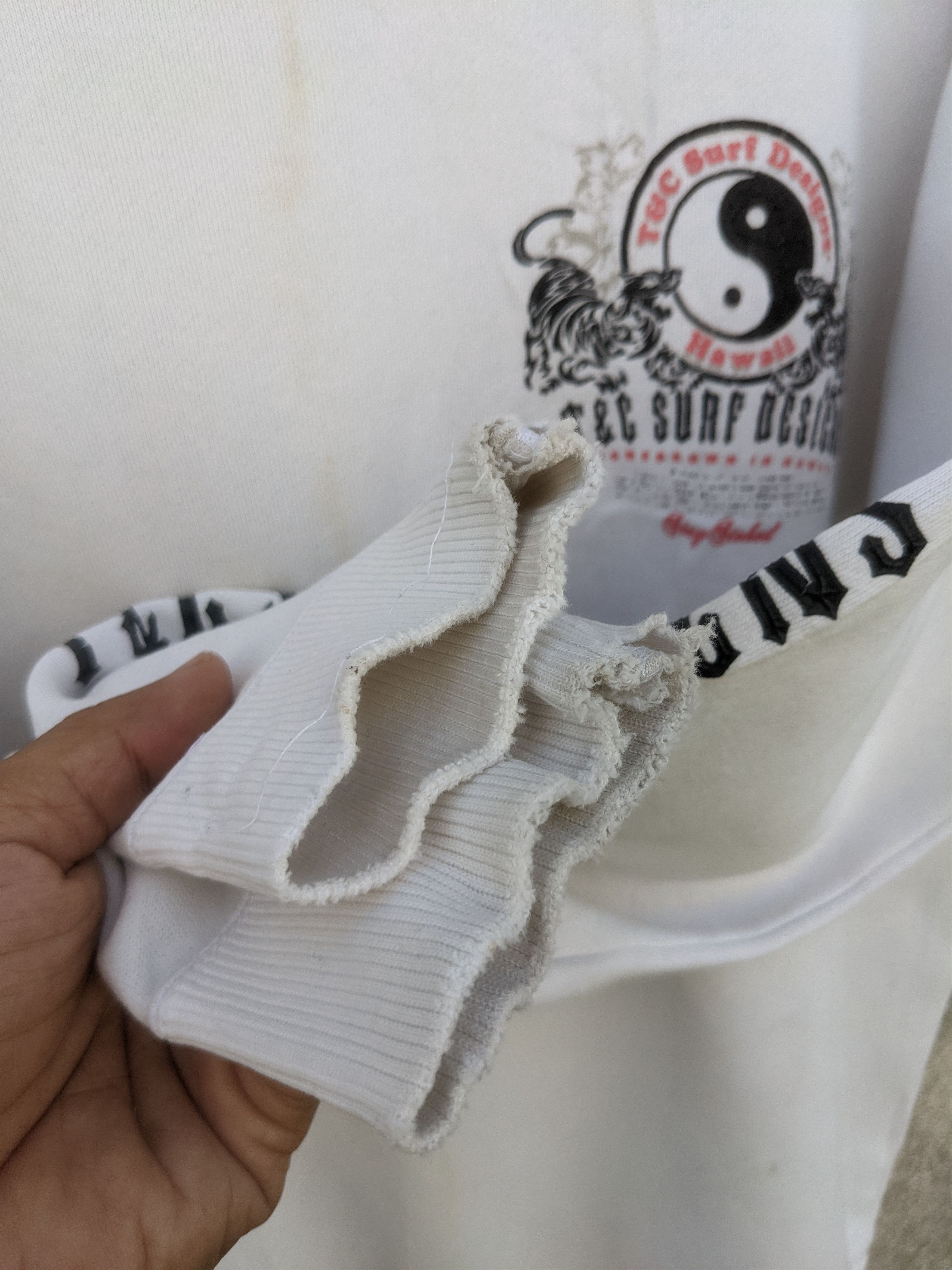 Japanese Brand ⚡️Steals⚡️ Thrashed T&C Surf Design Tiger Spellout Size US L / EU 52-54 / 3 - 7 Thumbnail