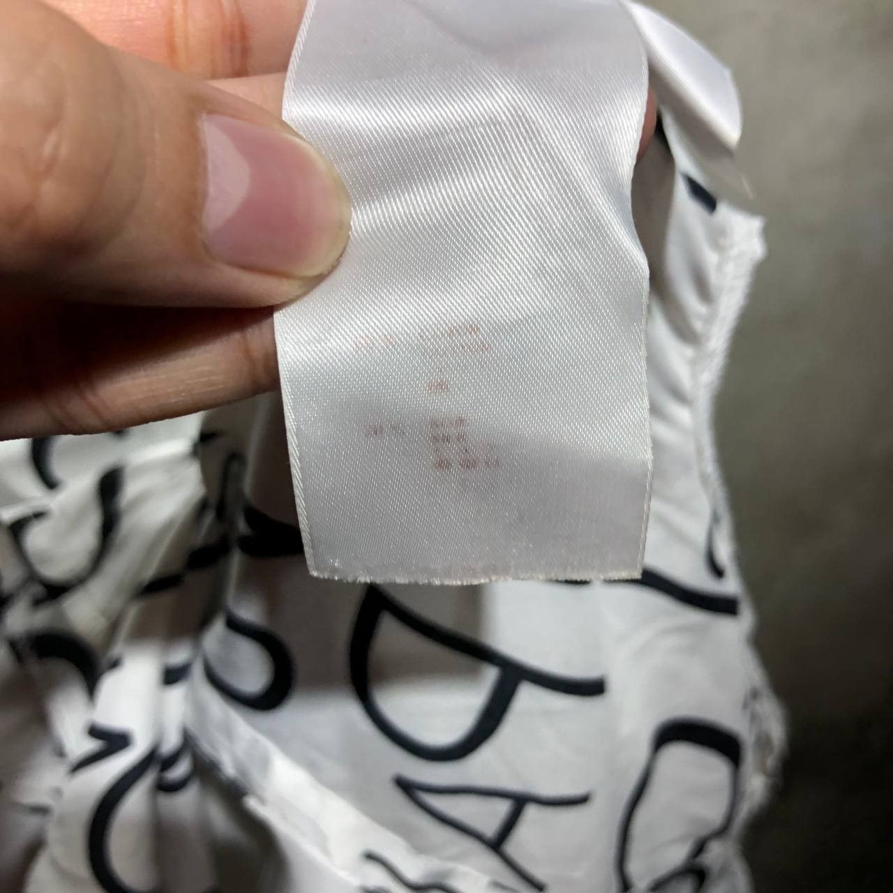 Louis Vuitton Louis Vuitton Asymmetric all over print Button down shirt Size US XL / EU 56 / 4 - 22 Thumbnail