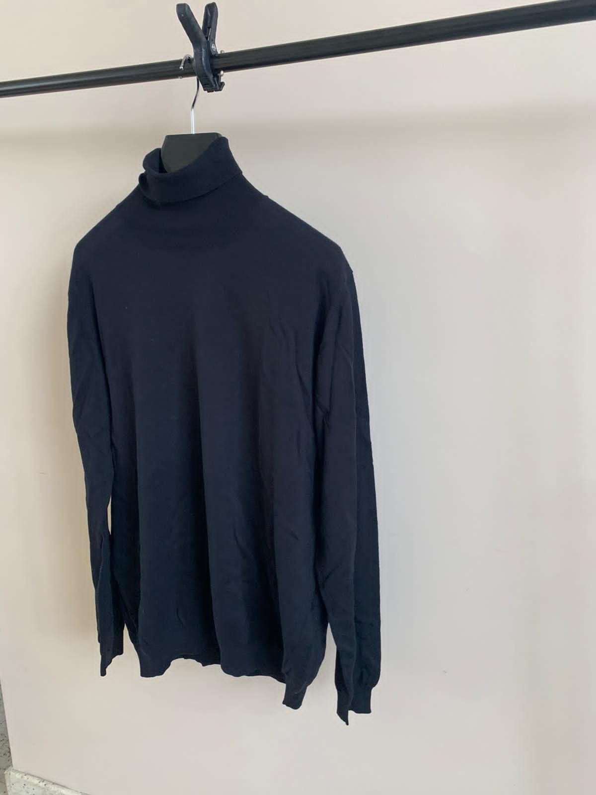 Prada Turtle Neck in Black Size US XL / EU 56 / 4 - 9 Thumbnail