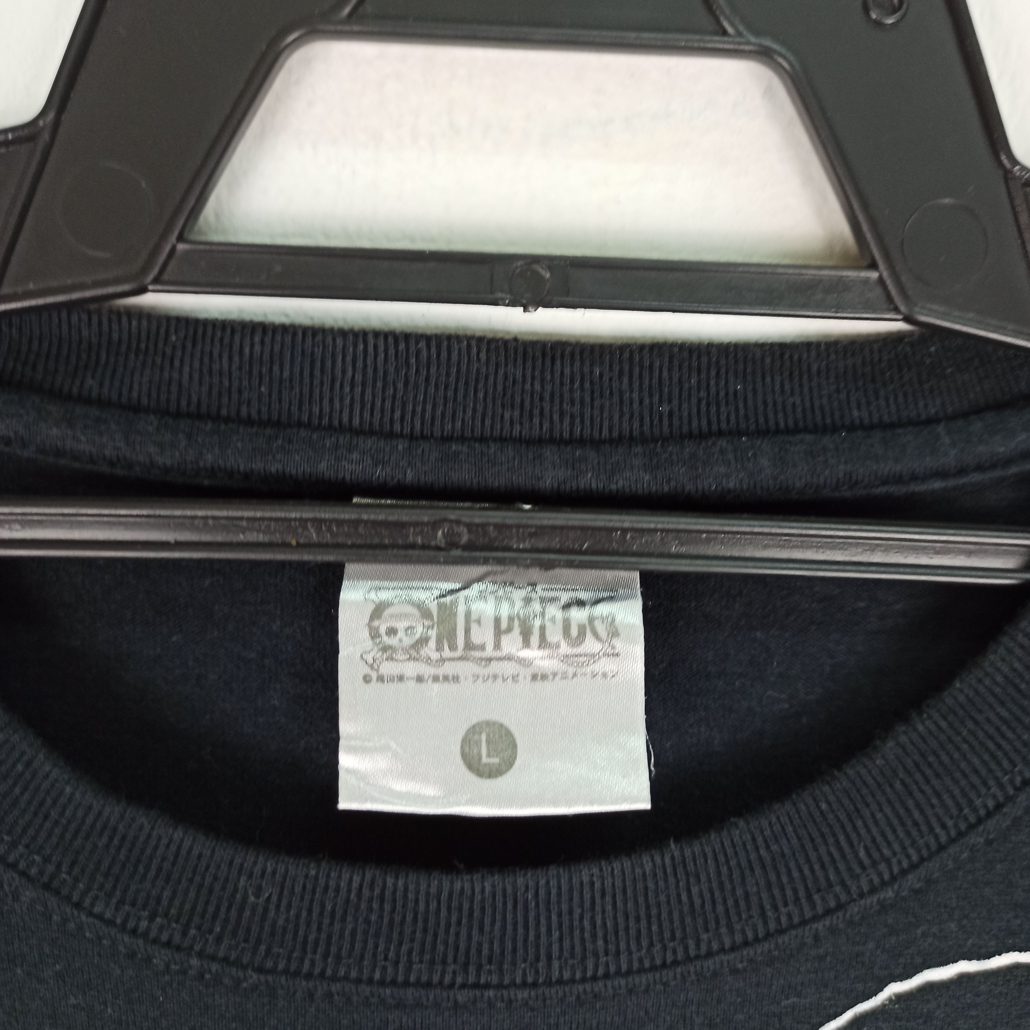 Japanese Brand Rare Anime One Piece Trafalgar D. Water Law Tshirt Size US L / EU 52-54 / 3 - 7 Thumbnail