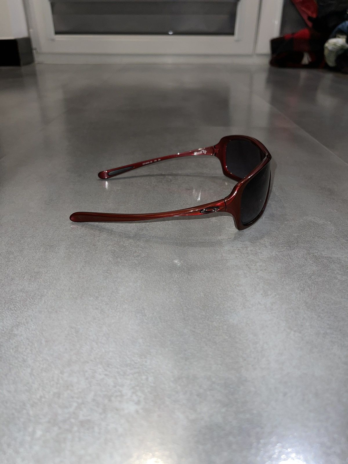 Oakley Oakley OO9202-02 "Break UP" Dark Red Shield Sunglasses Size ONE SIZE - 7 Thumbnail
