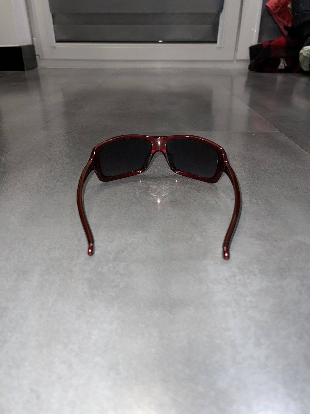 Oakley Oakley OO9202-02 "Break UP" Dark Red Shield Sunglasses Size ONE SIZE - 8 Thumbnail